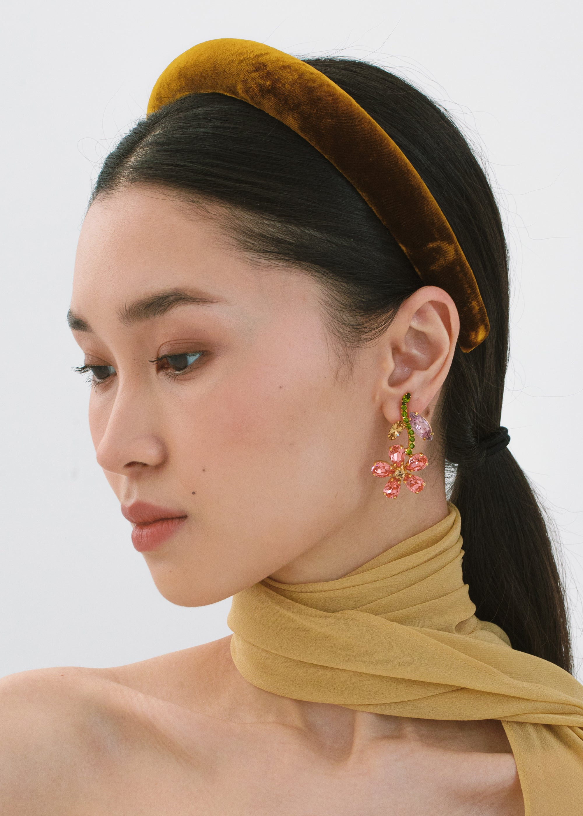 Tori Headband in Velvet - 3