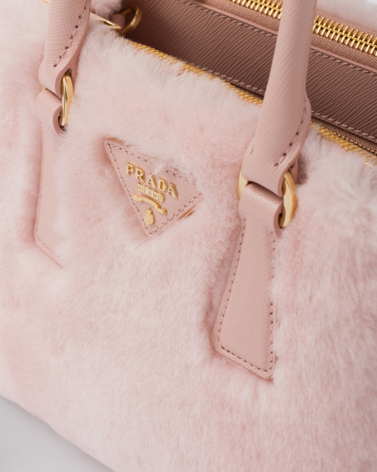 Prada Galleria shearling mini-bag - 7