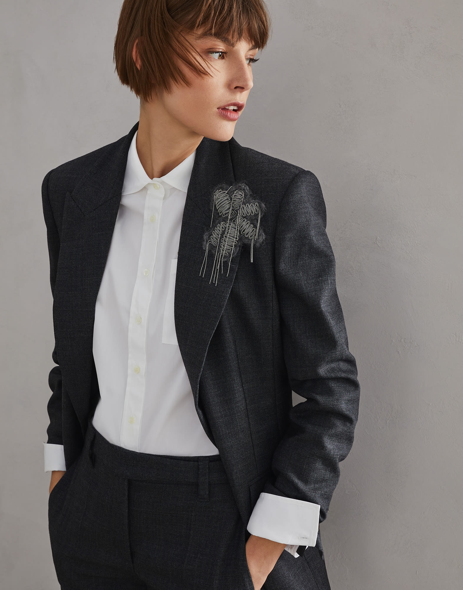 Comfort virgin wool grisaille blazer with precious flower crest - 4
