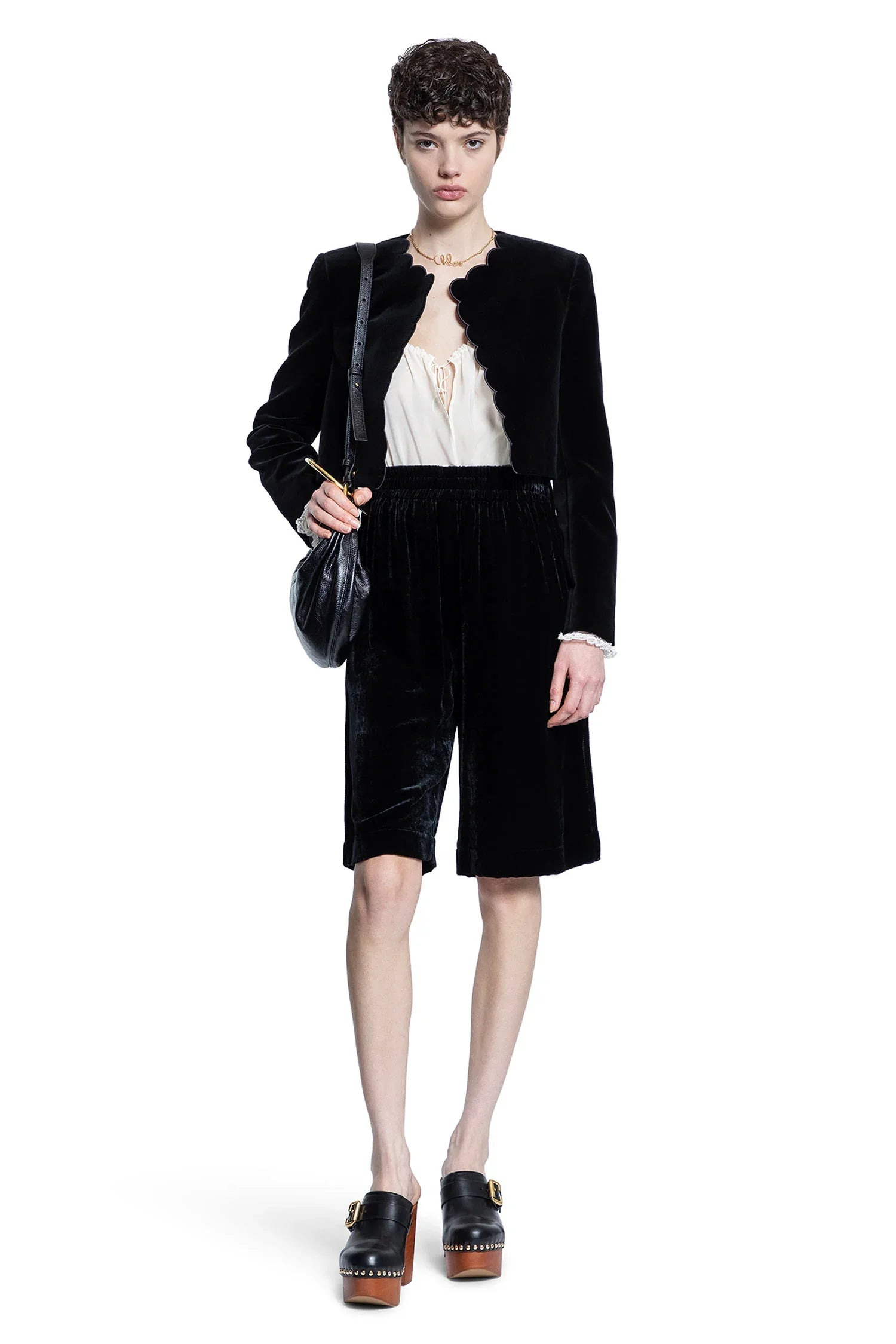 Fluid-Bermuda-Shorts-In-Liquid-Velvet - 5
