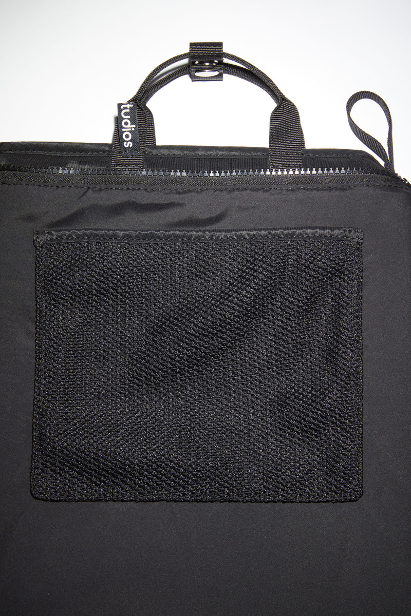 Face backback - Black 5