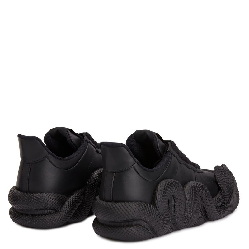 Giuseppe Zanotti Cobras outlook