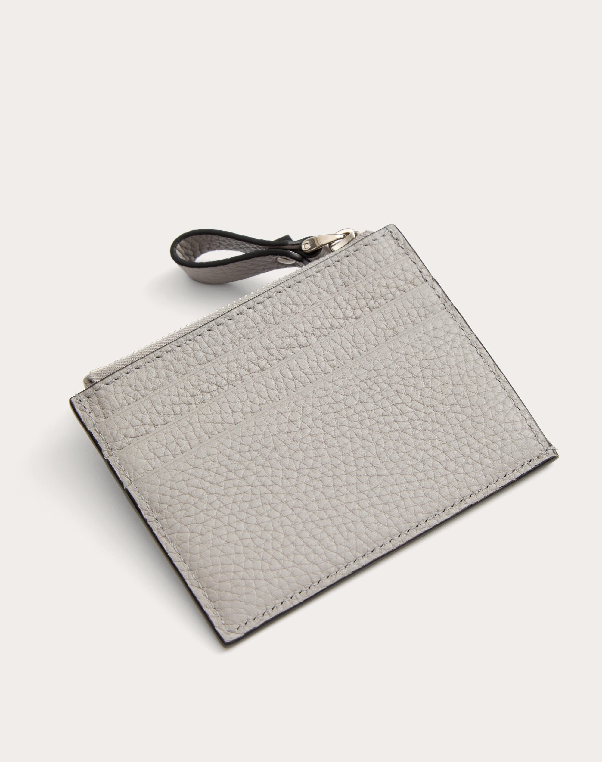 ROCKSTUD GRAINY CALFSKIN CARDHOLDER WITH ZIPPER - 3