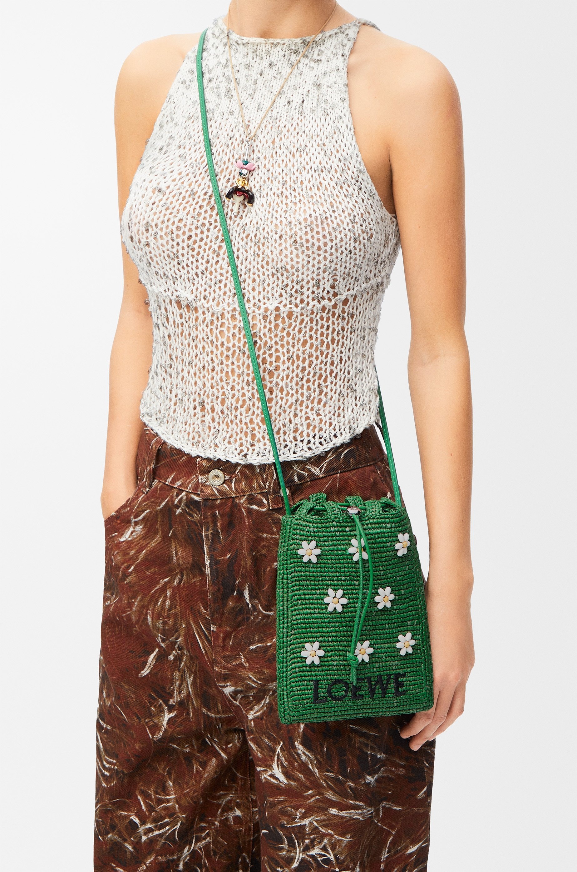 Drawstring pocket in raffia - 3