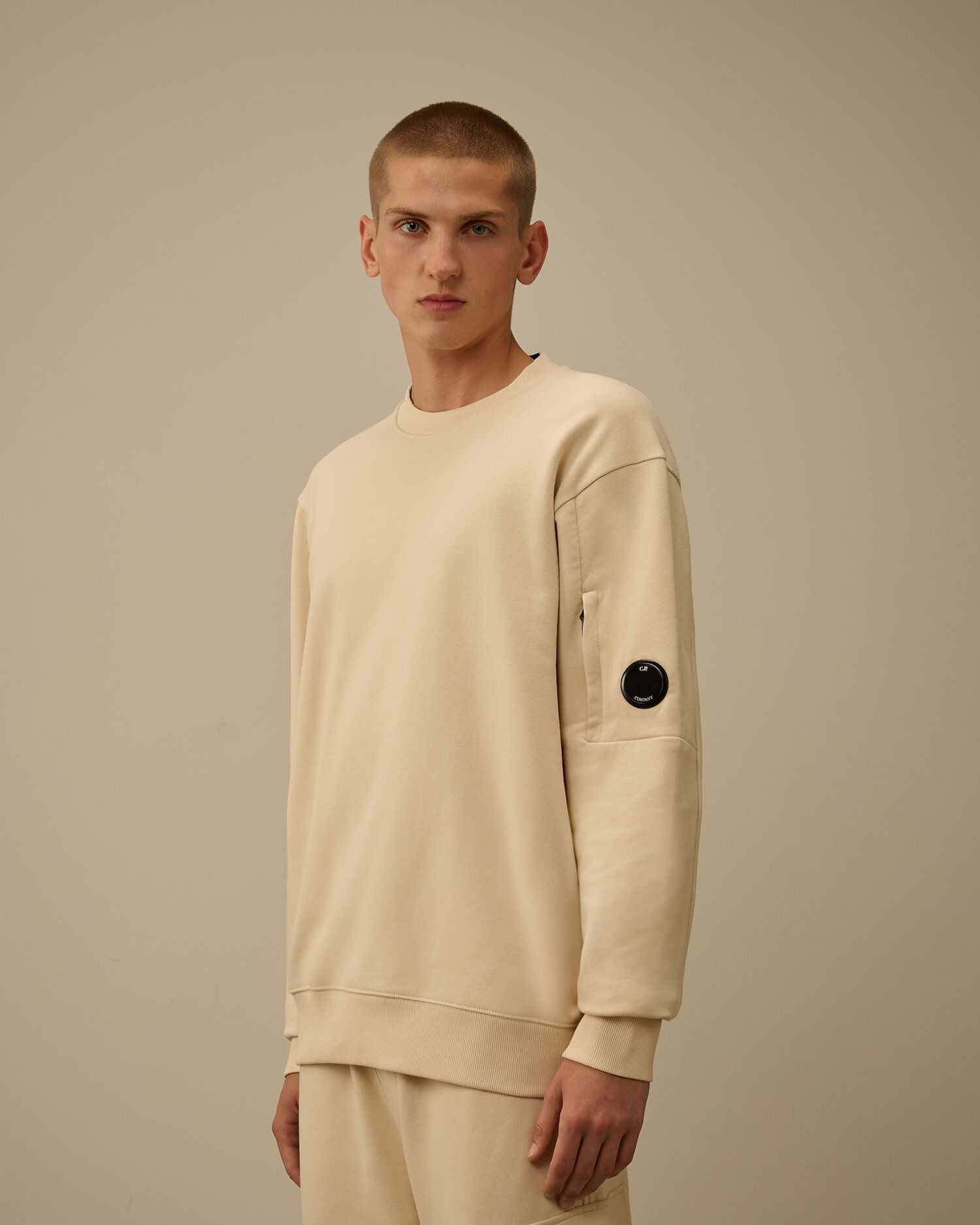 Diagonal Raised Fleece Crewneck Lens Sweatshirt - 3