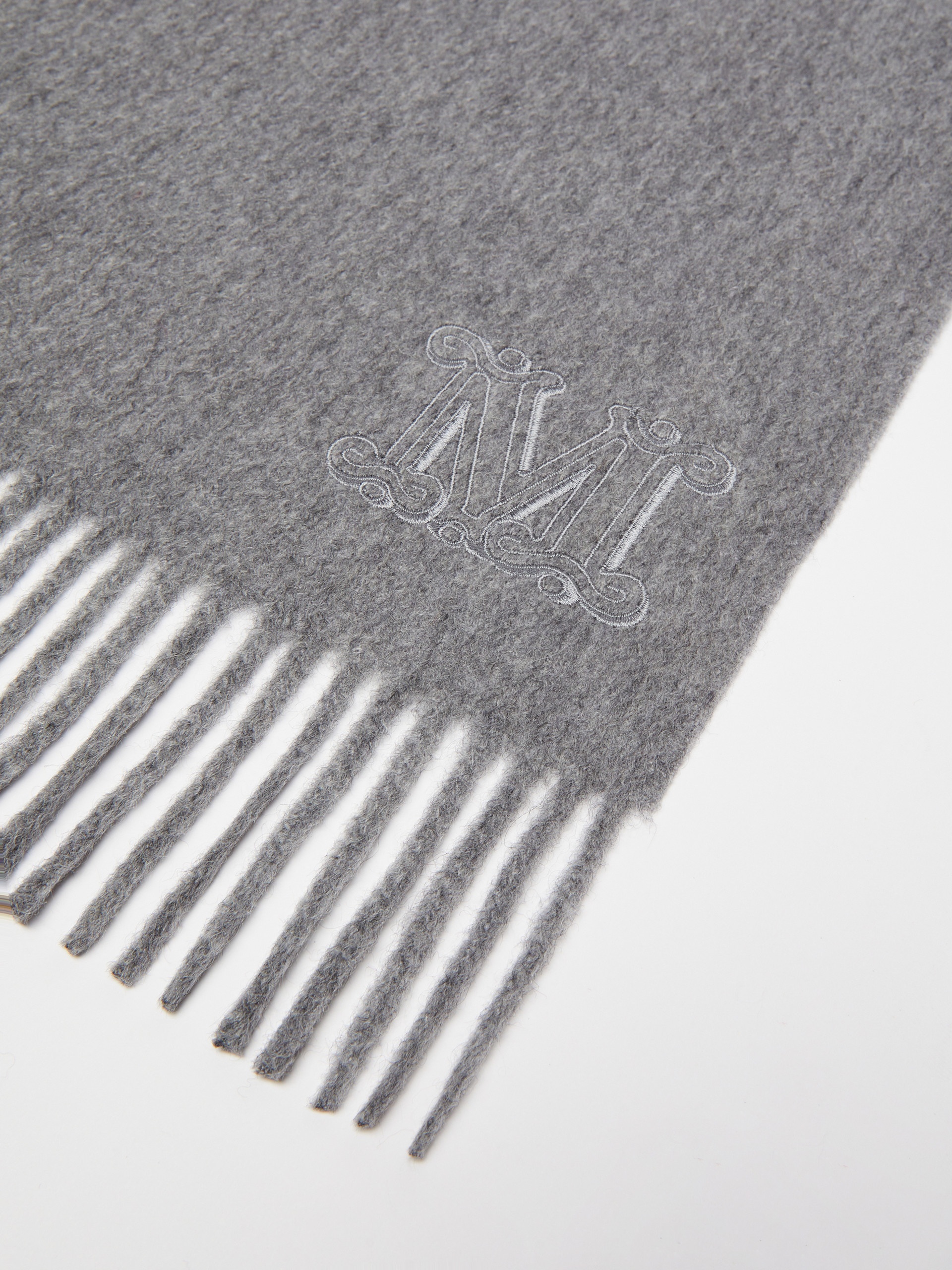 WSDALIA Cashmere stole with monogram embroidery - 2