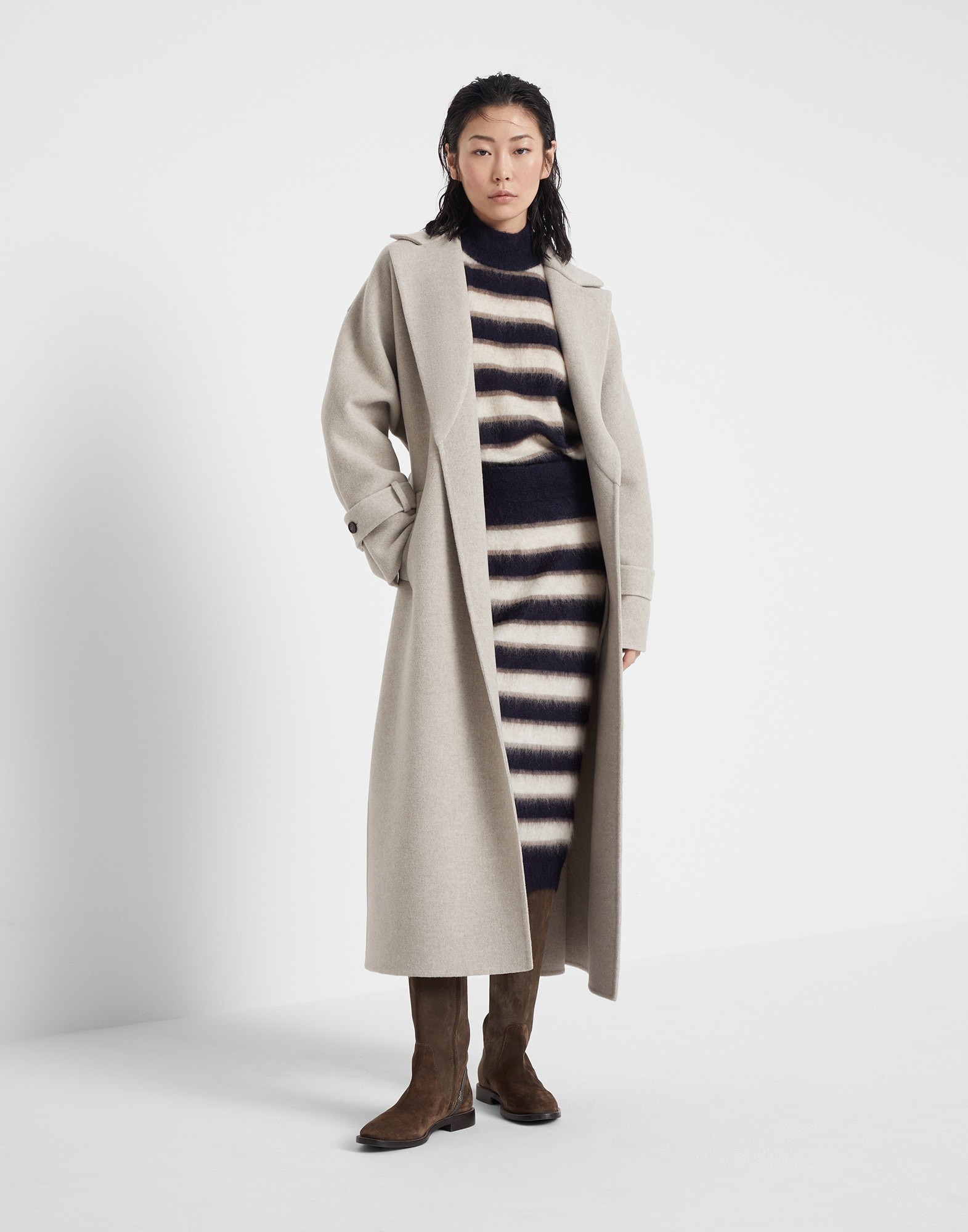 Hand-crafted coat in virgin wool and cashmere double cloth with monili - 5