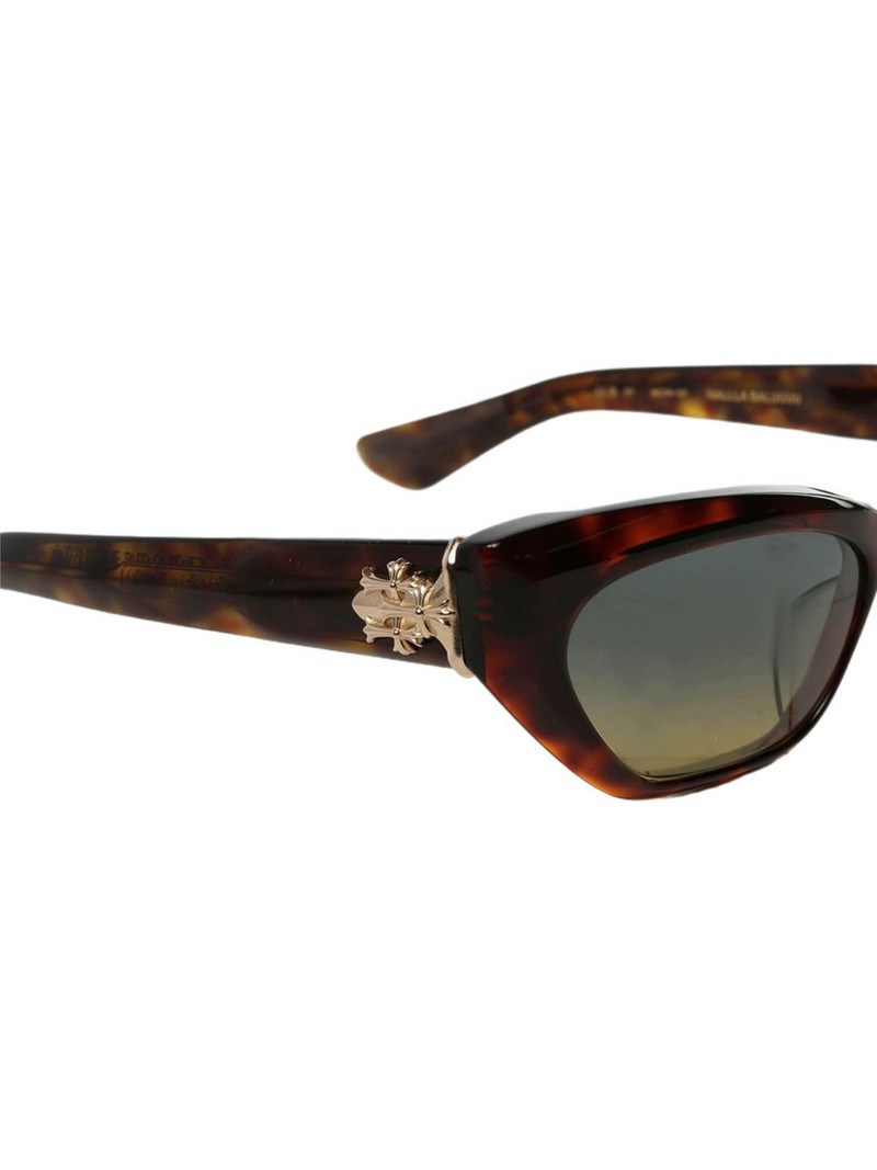 cat-eye-frame sunglasses 3