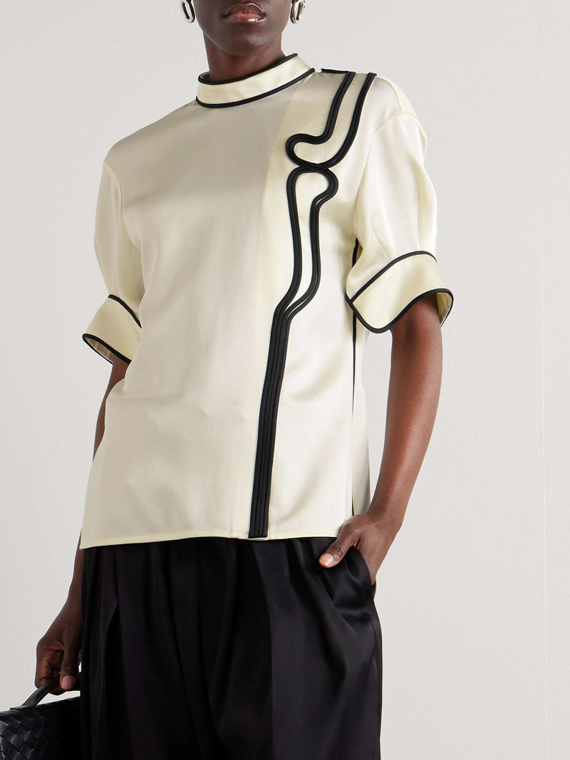 Appliquéd satin top Ivory 3