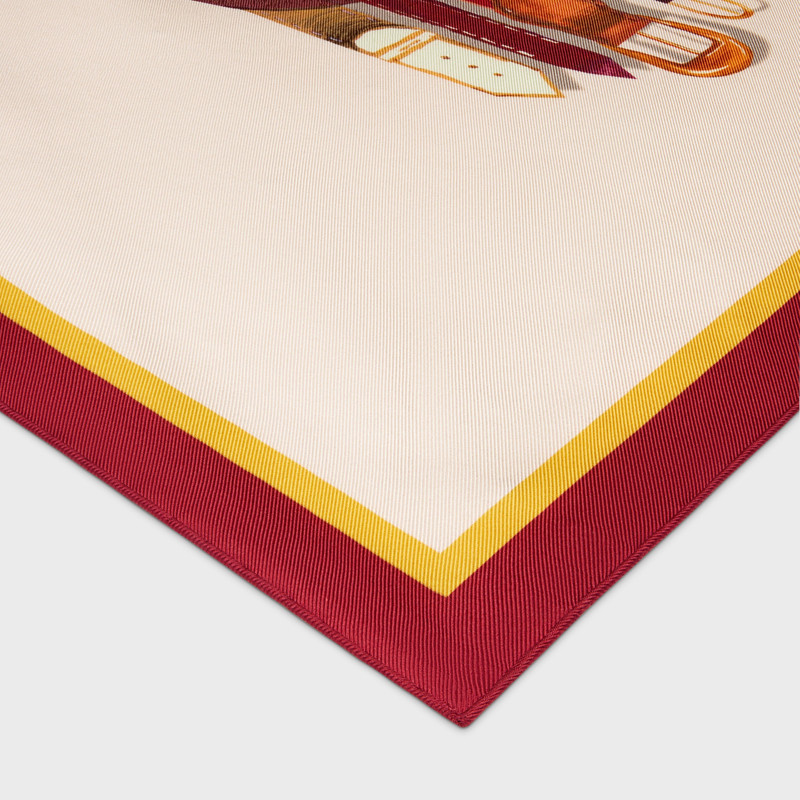 square IN silk twill 3