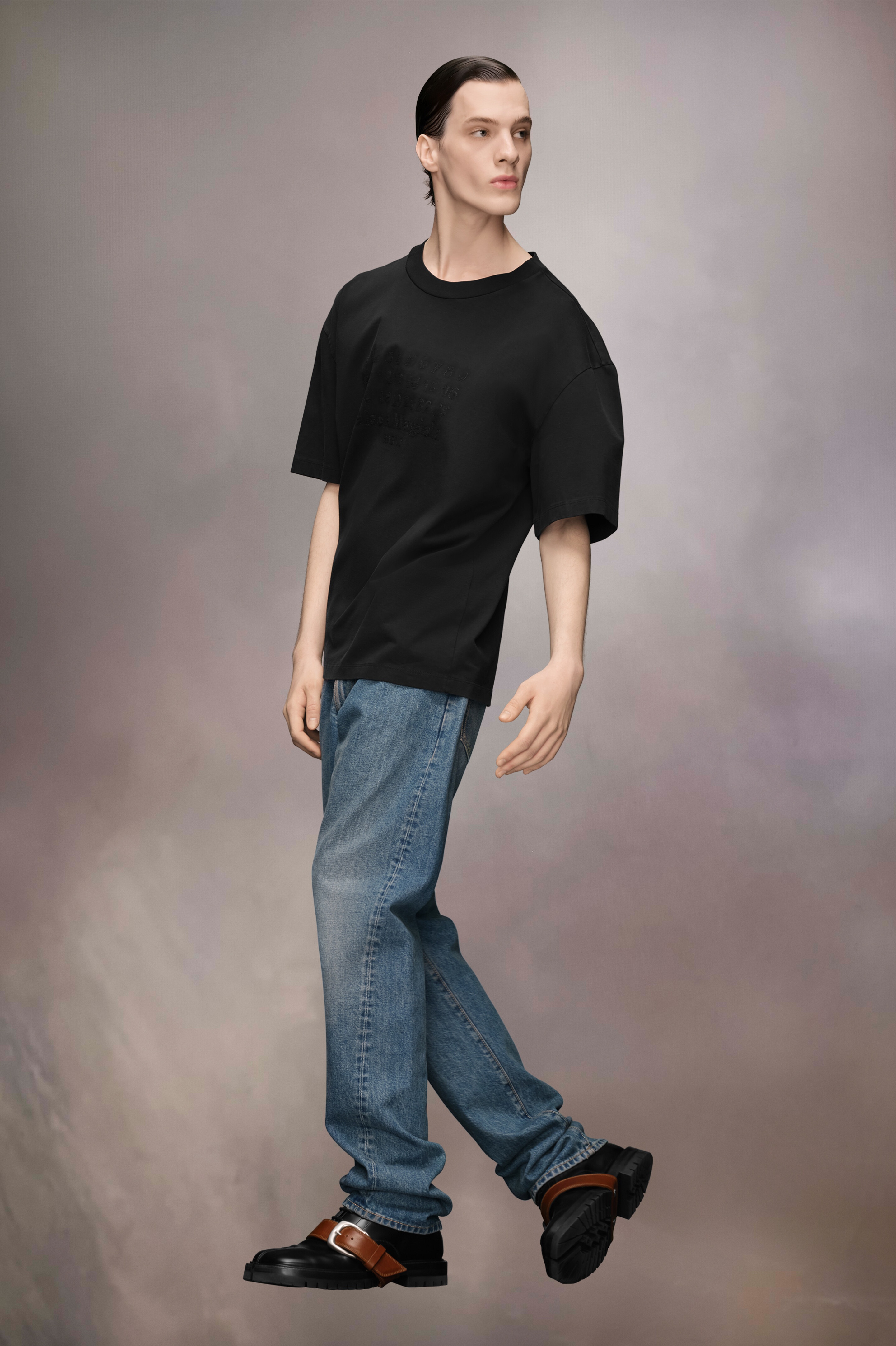 Embroidered Logo T-Shirt - 4
