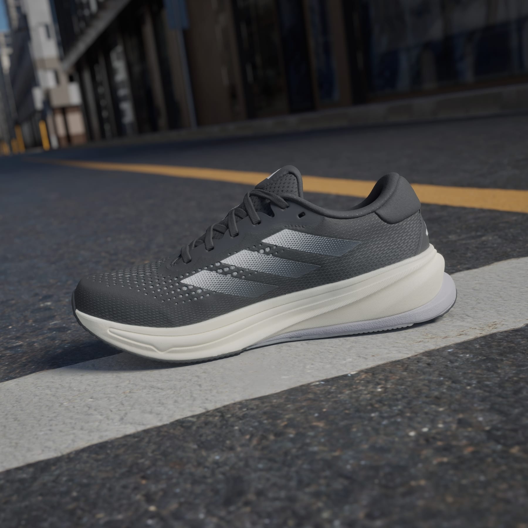 Supernova Rise Wide Shoes - 6