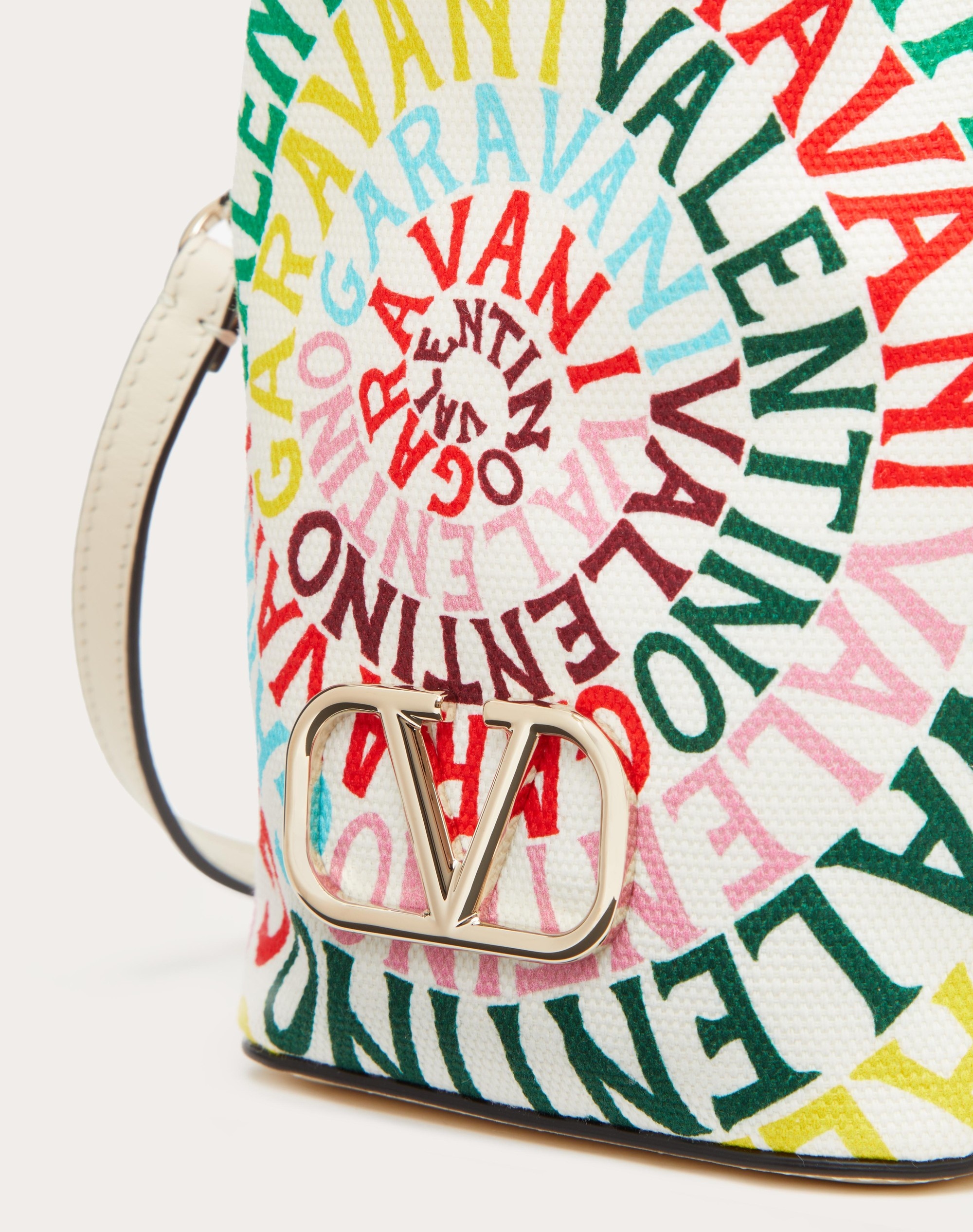 MINI VALENTINO GARAVANI ESCAPE BUCKET BAG IN CANVAS WITH VALENTINO GARAVANI LOOP PRINT - 7