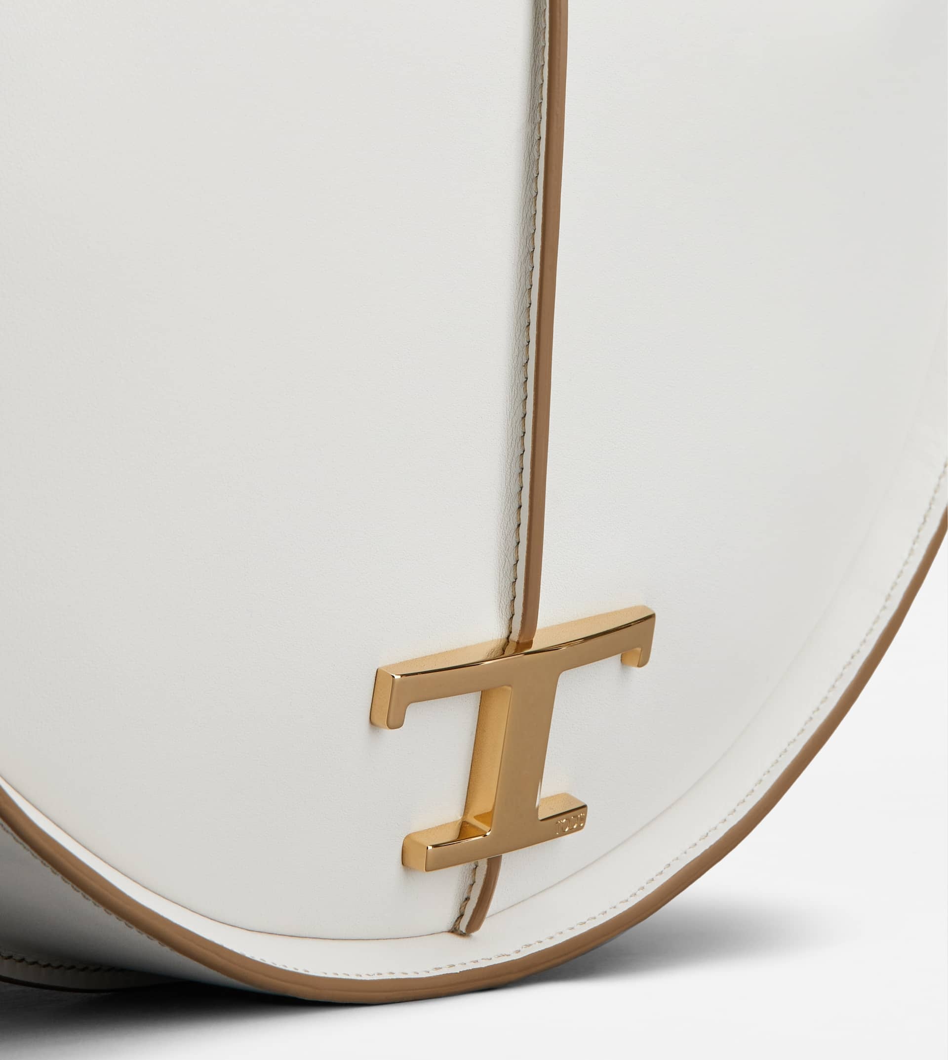 T TIMELESS HOBO BAG IN LEATHER MEDIUM - WHITE - 6