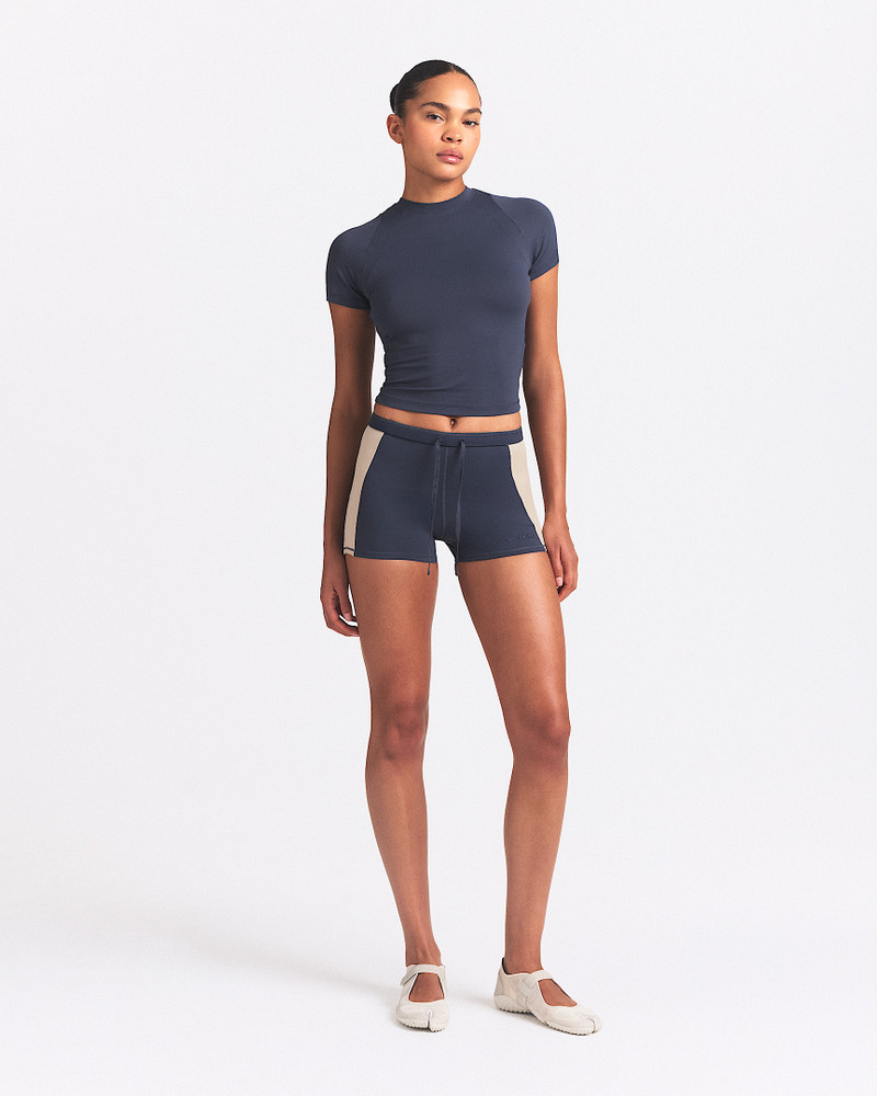 NikeSKIMS Matte Shine Mix Women's 2" Shorts 1