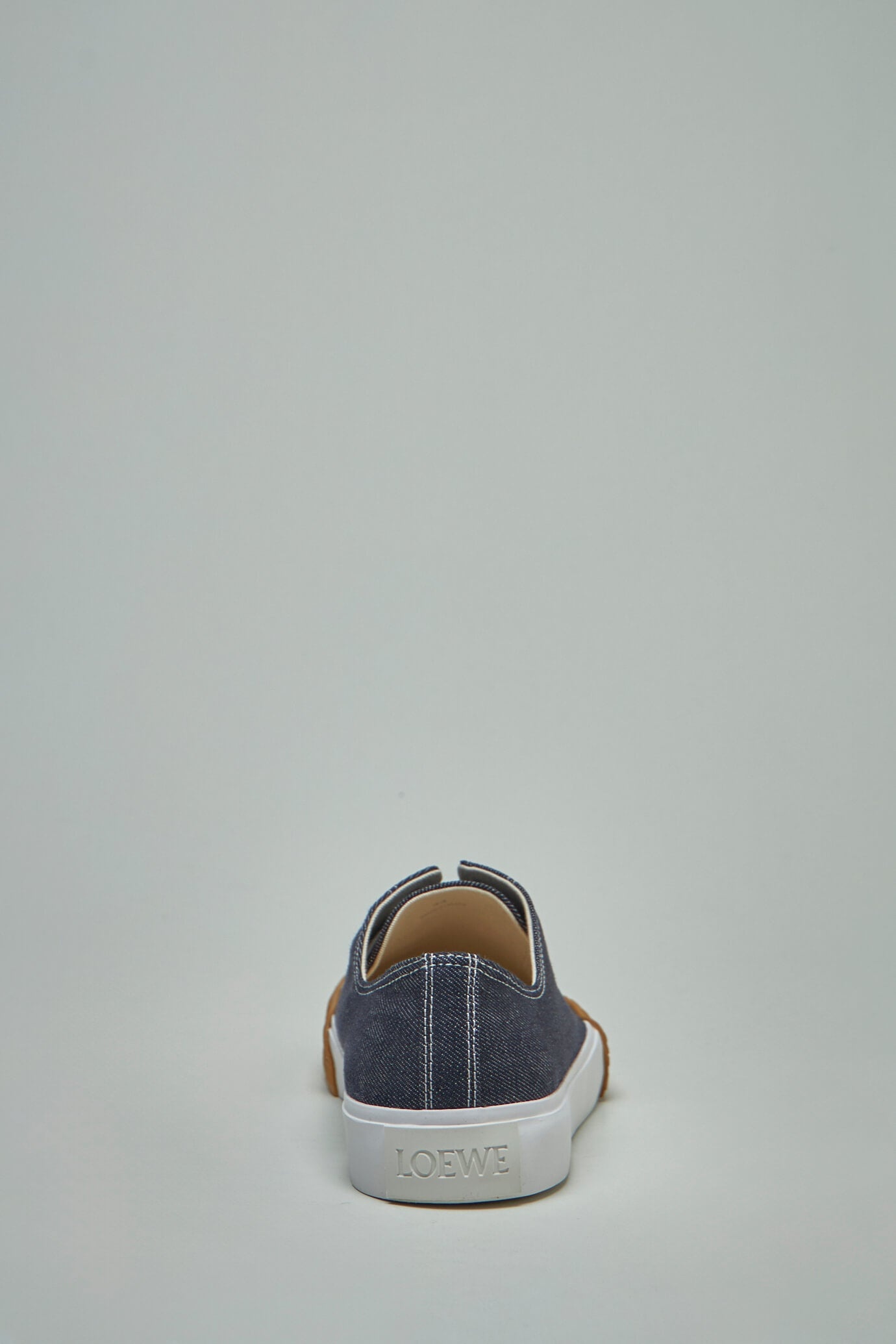 LOEWE正規品/関税送料込みBloc Lace Up Sbeaker M816282XAB 2834 M816282XAB 2834 - 海外通販のBUYMA