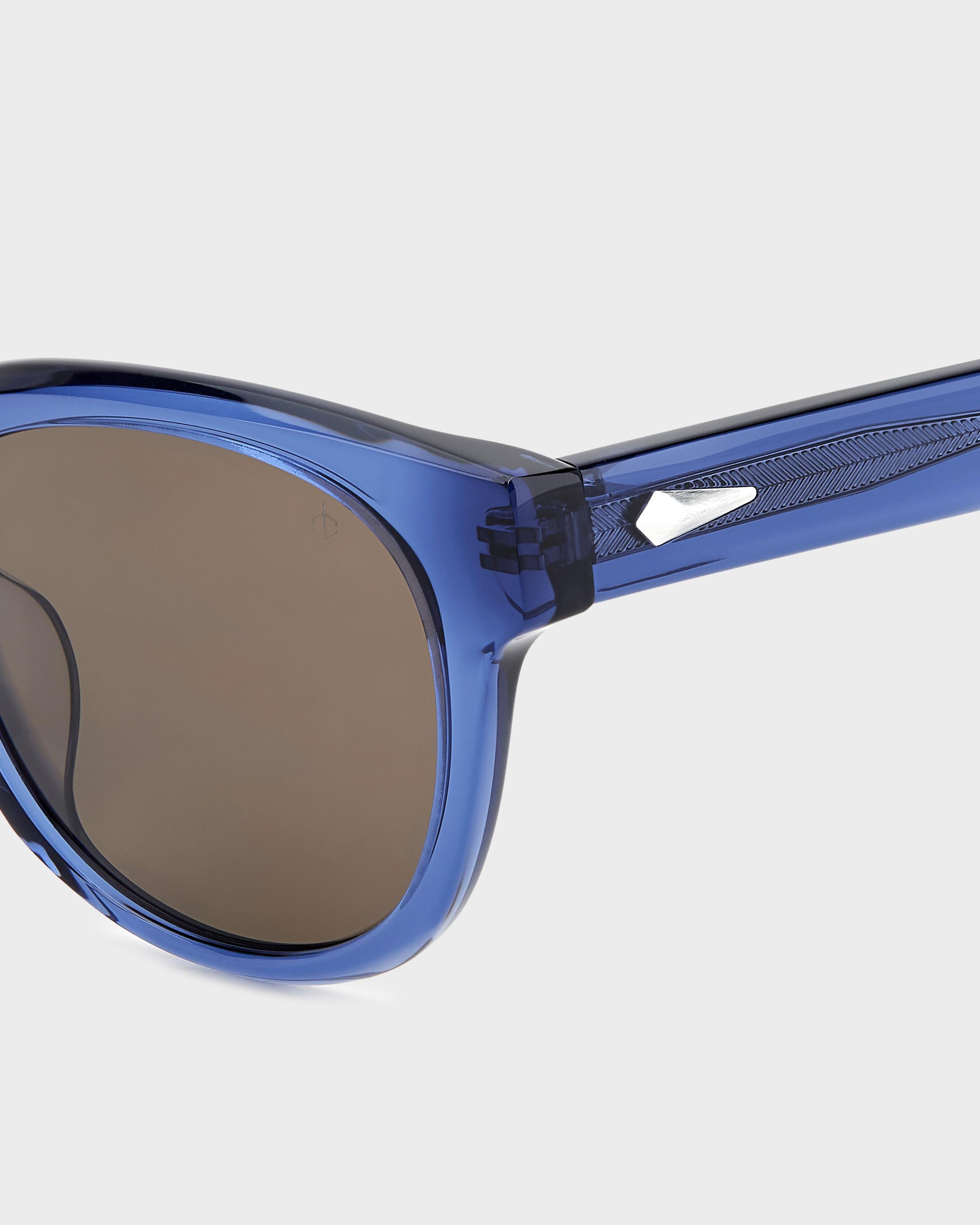Slayton
Oval Sunglasses - 3
