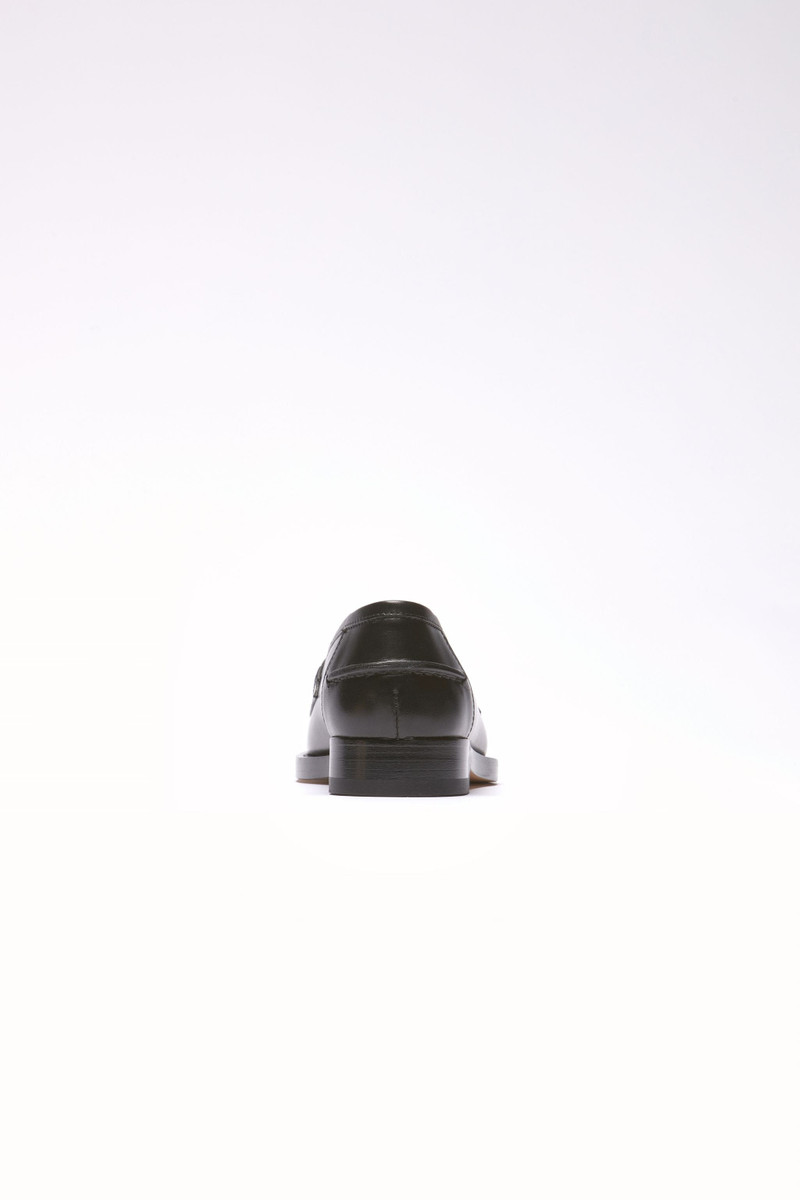 N°21 LOCK-EMBELLISHED LOAFERS outlook