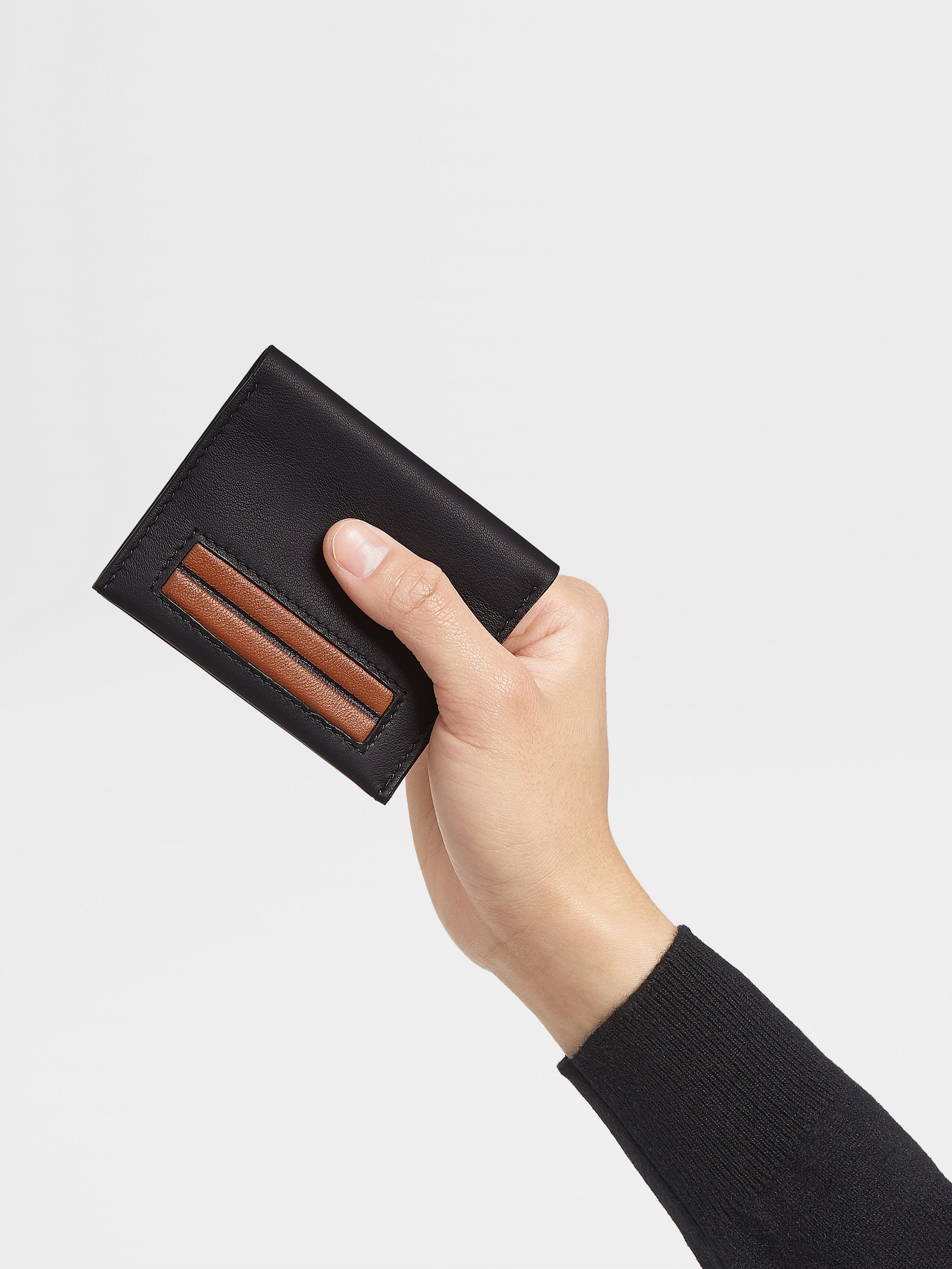 BLACK LEATHER CARD CASE - 4