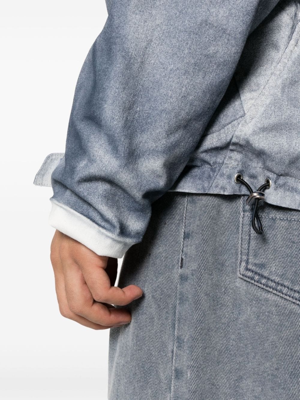 faded-effect hooded denim jacket - 5