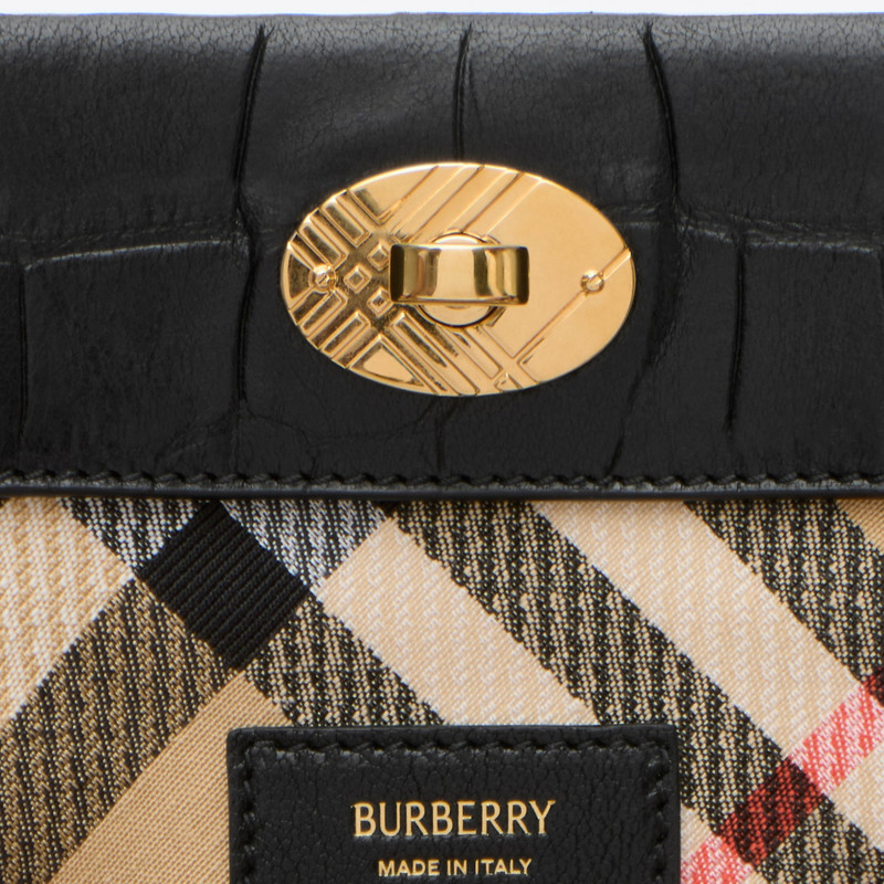Burberry Cotswolds Pouch outlook