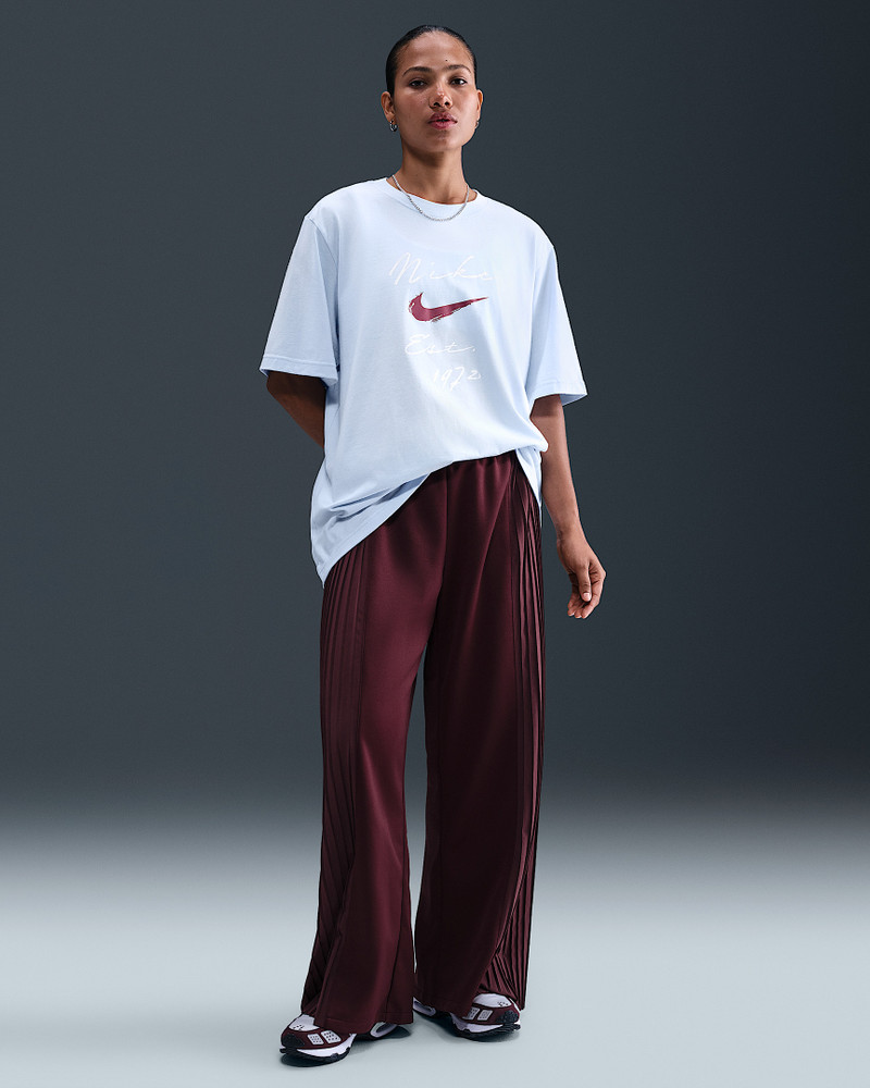 Nike Sportswear Essentials Women's Loose T-Shirt 4