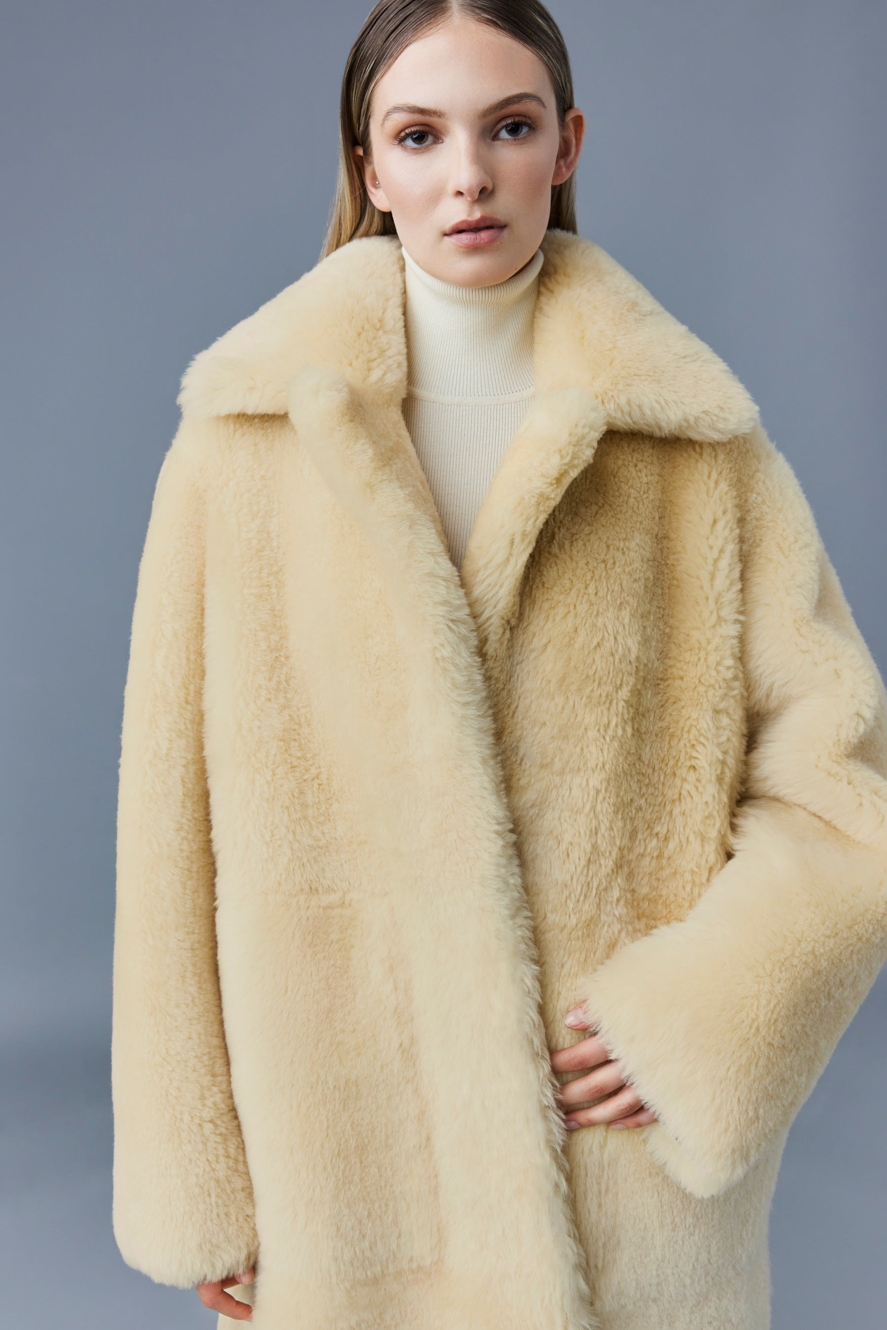 ETIENNE Shearling coat with belt - 6