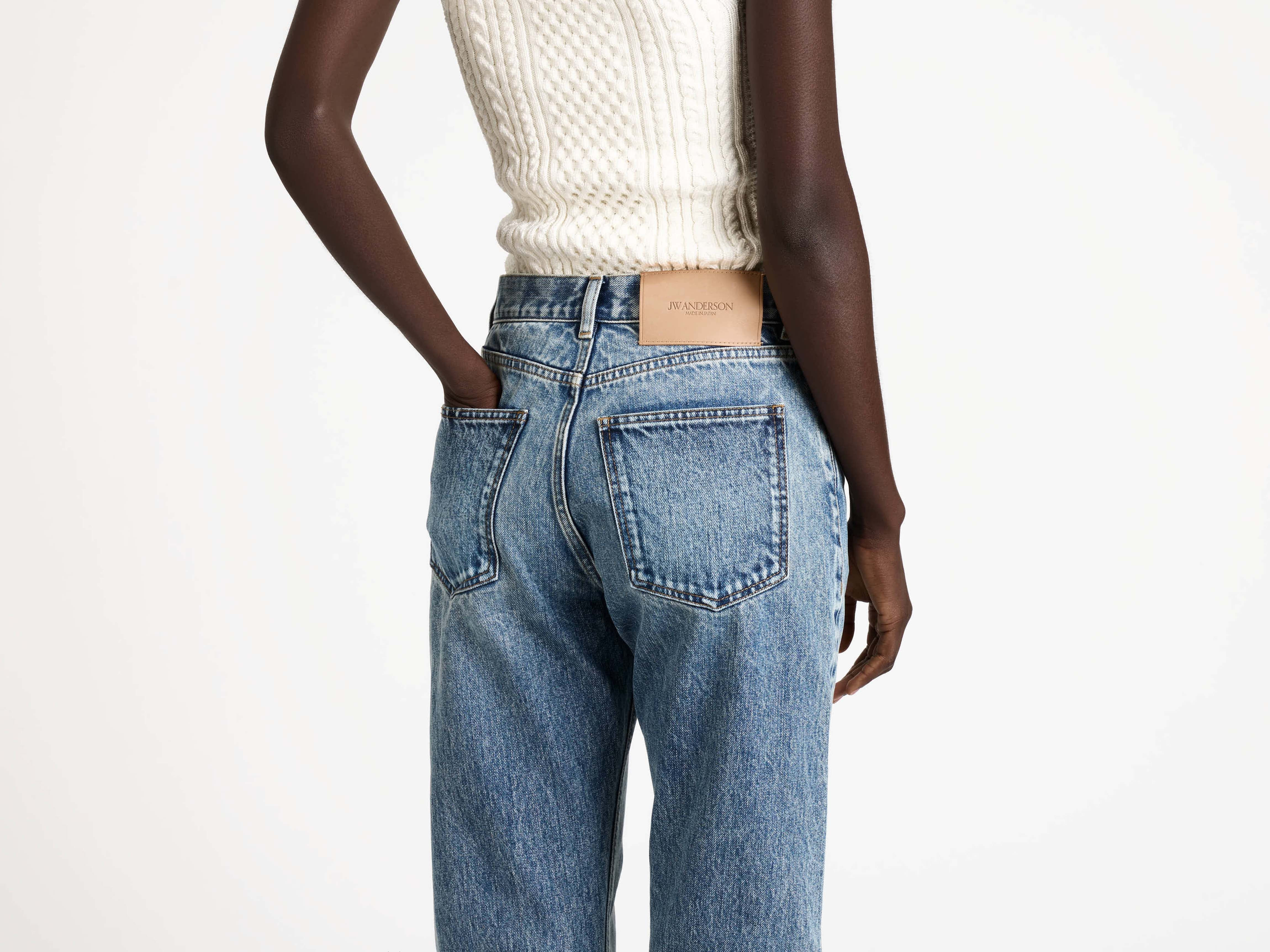 STRAIGHT LEG JEANS IN MID BLUE - 5