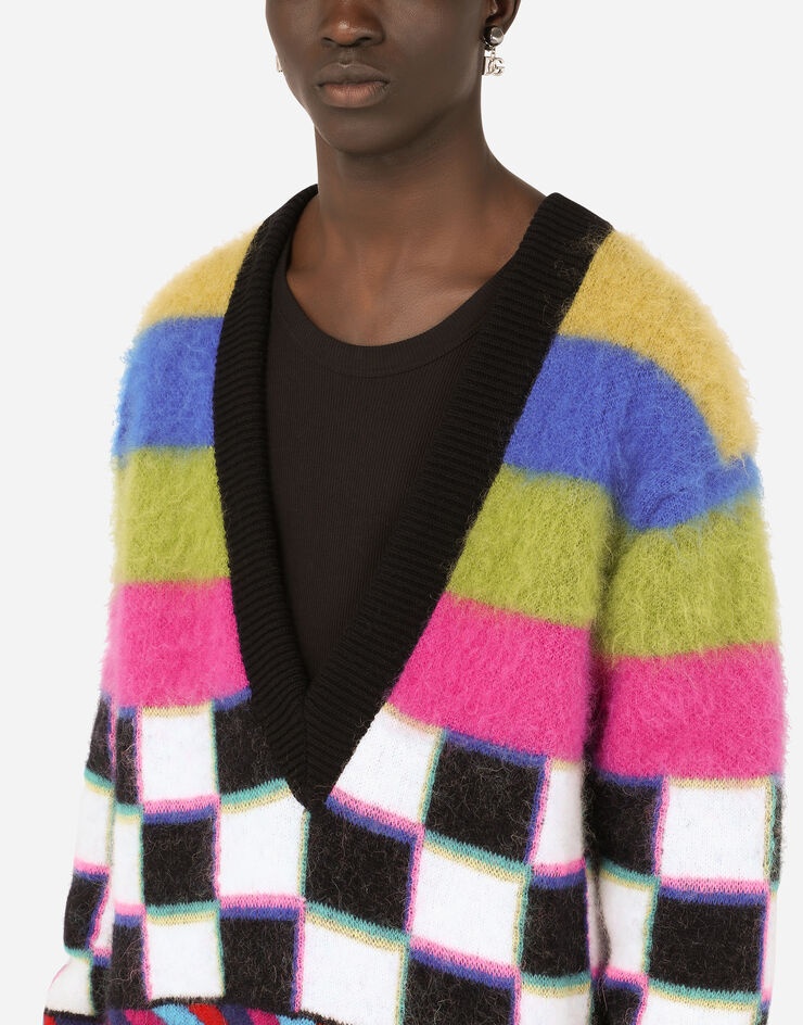 Jacquard V-neck sweater with multi-color glitch design - 4