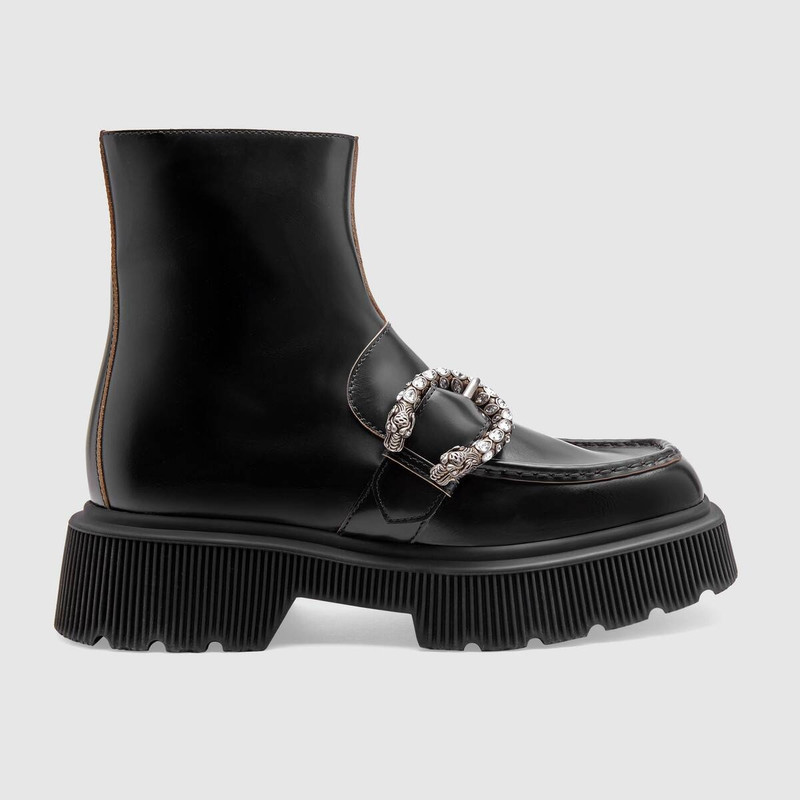 Women's boot with tiger head 1