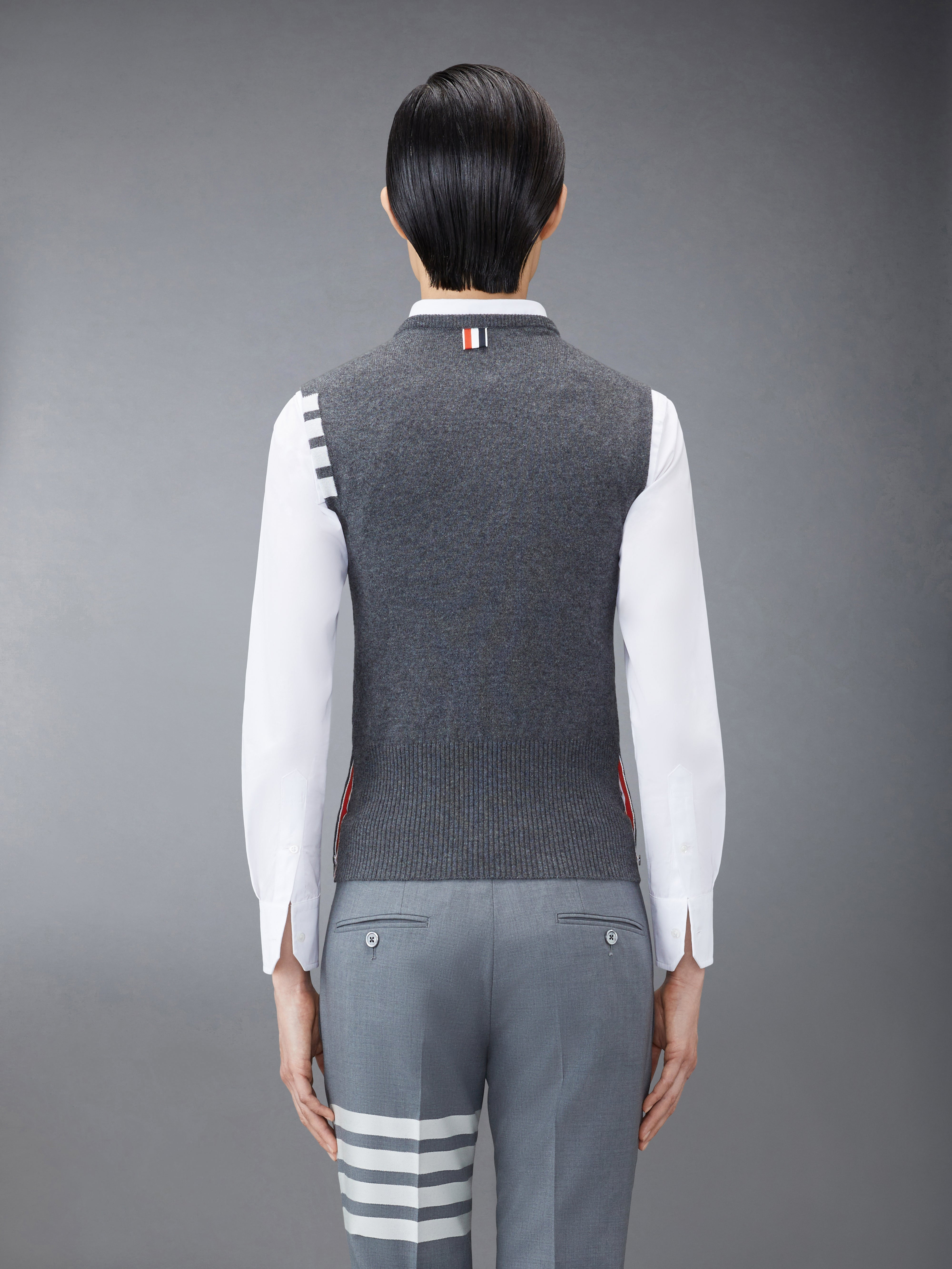 Sleeveless crew neck Shell Top With 4-Bar Stripe In Medium Grey Cashmere - 2