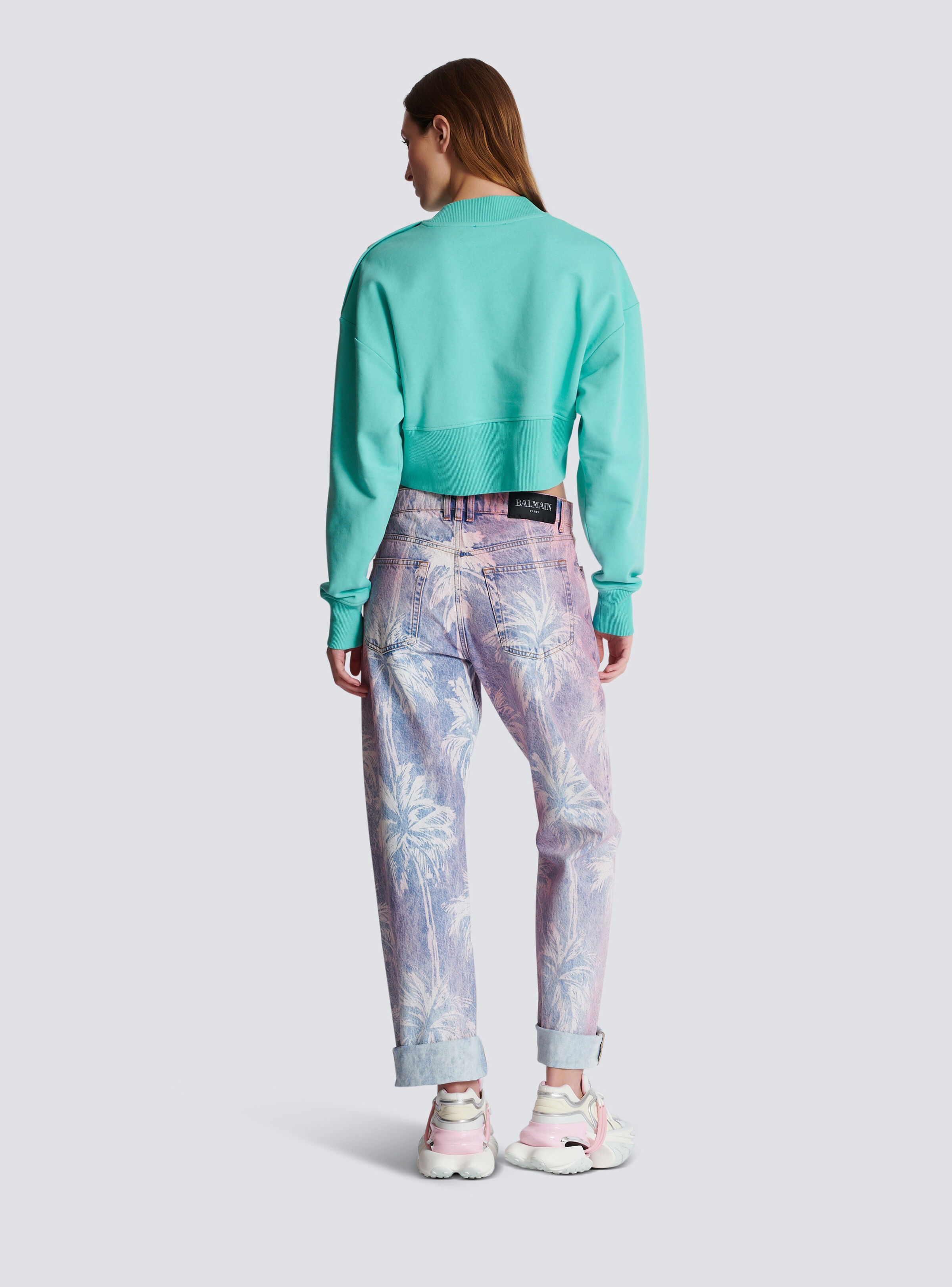 Cropped sweatshirt with Balmain Paris print - 4