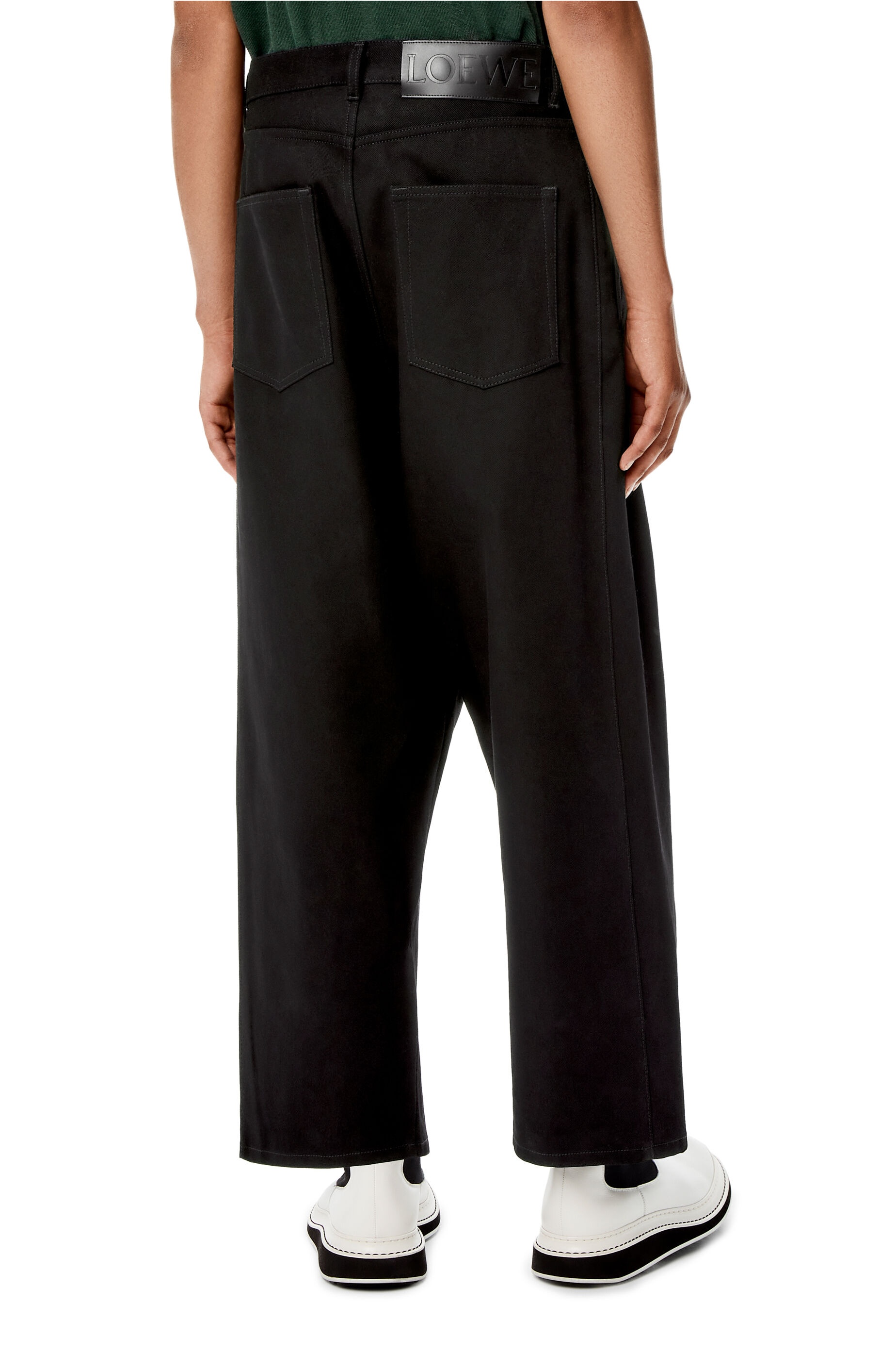 Low crotch trousers in cotton - 4
