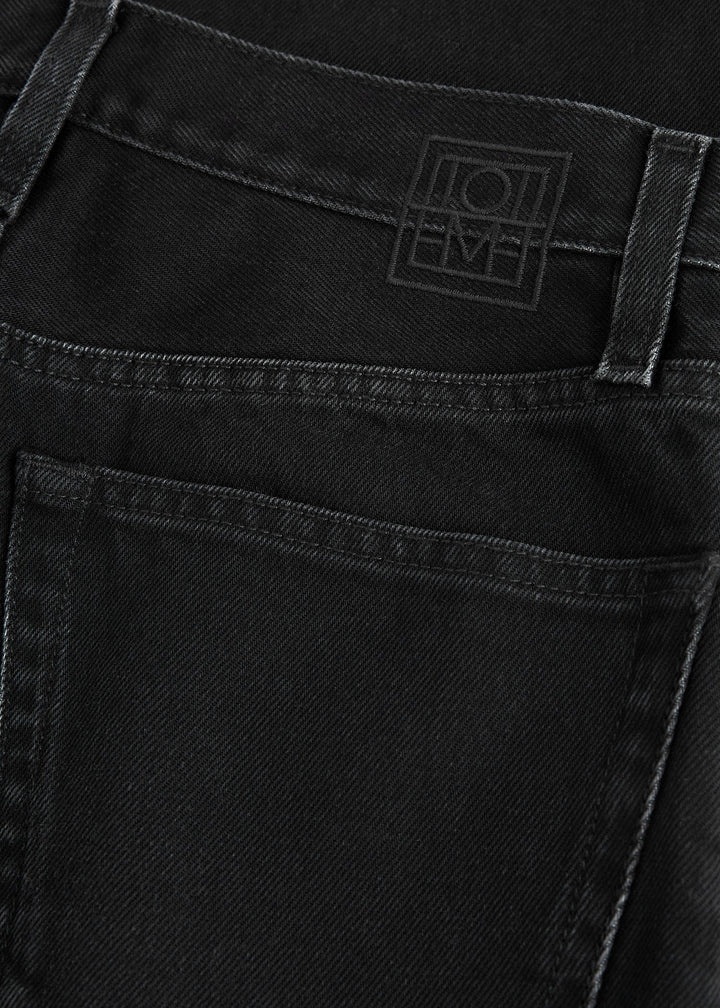 Totême Classic cut denim full length faded black | REVERSIBLE