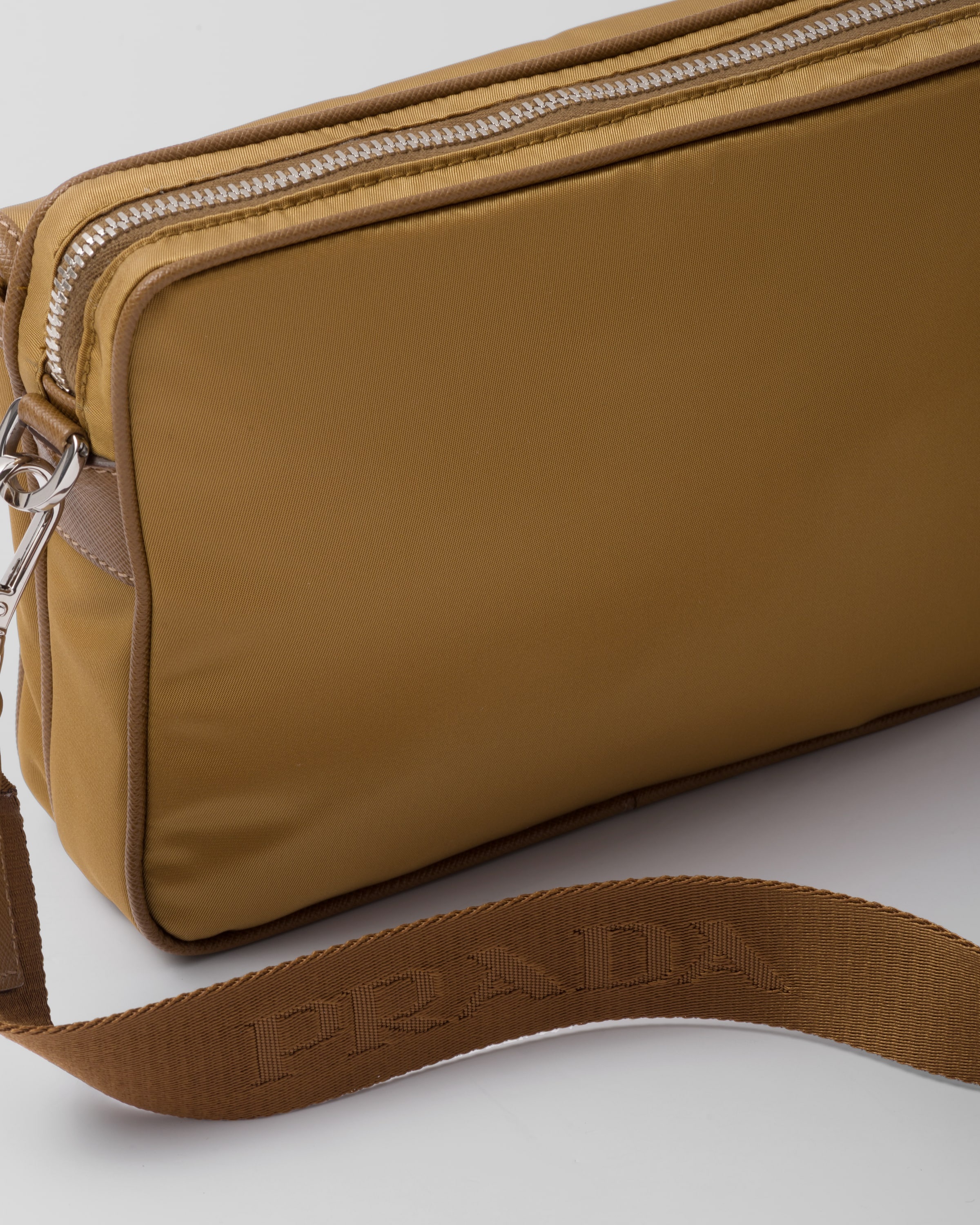 Re-Nylon and Saffiano leather shoulder bag - 6