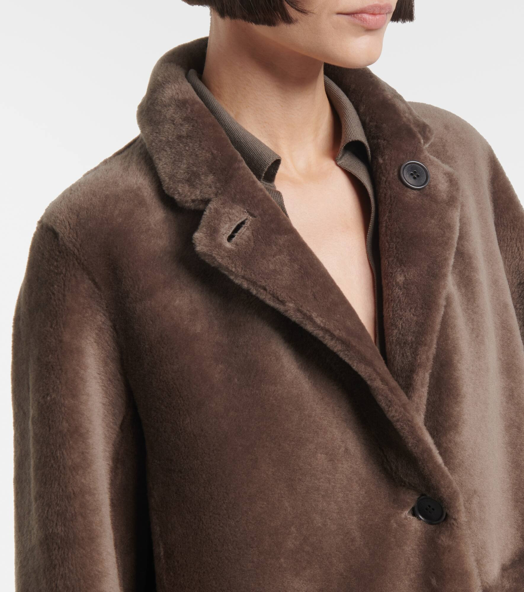 Reversible shearling and leather coat - 4