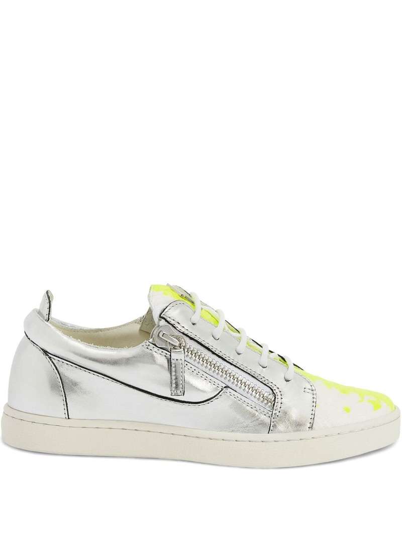 Nicki metallic sneakers 1