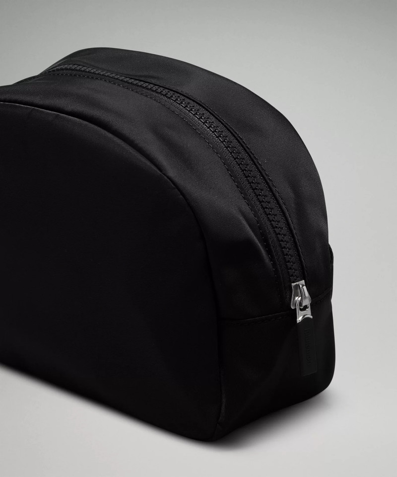 City Essentials Pouch 2L 3