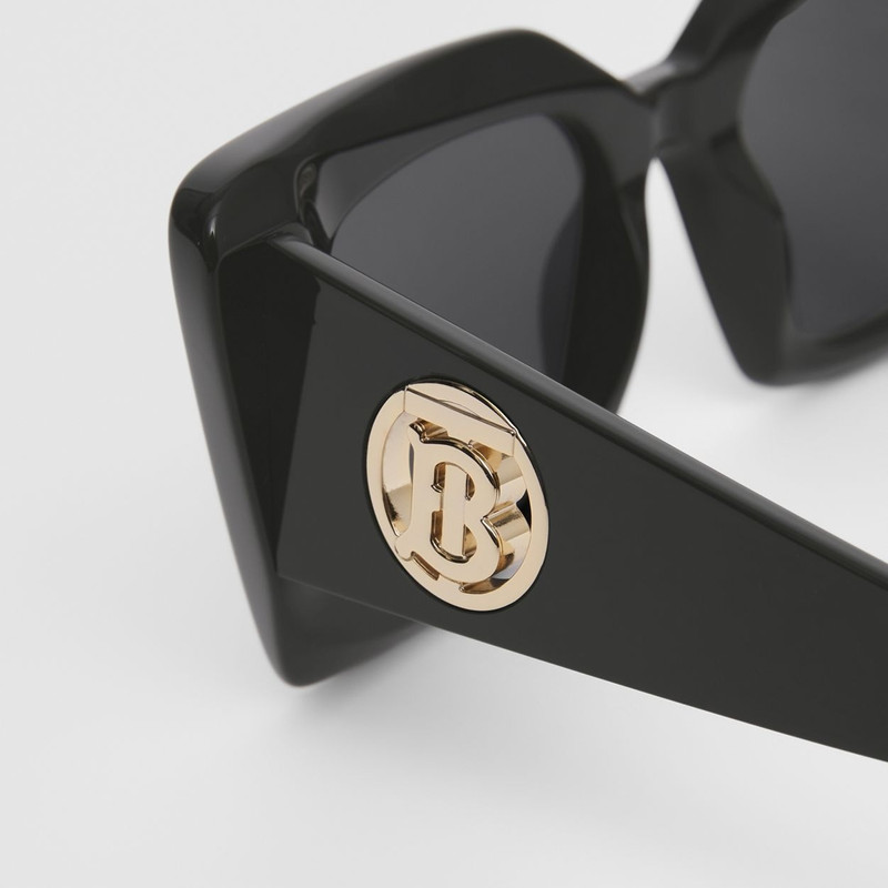 Burberry Monogram Motif Square Frame Sunglasses outlook