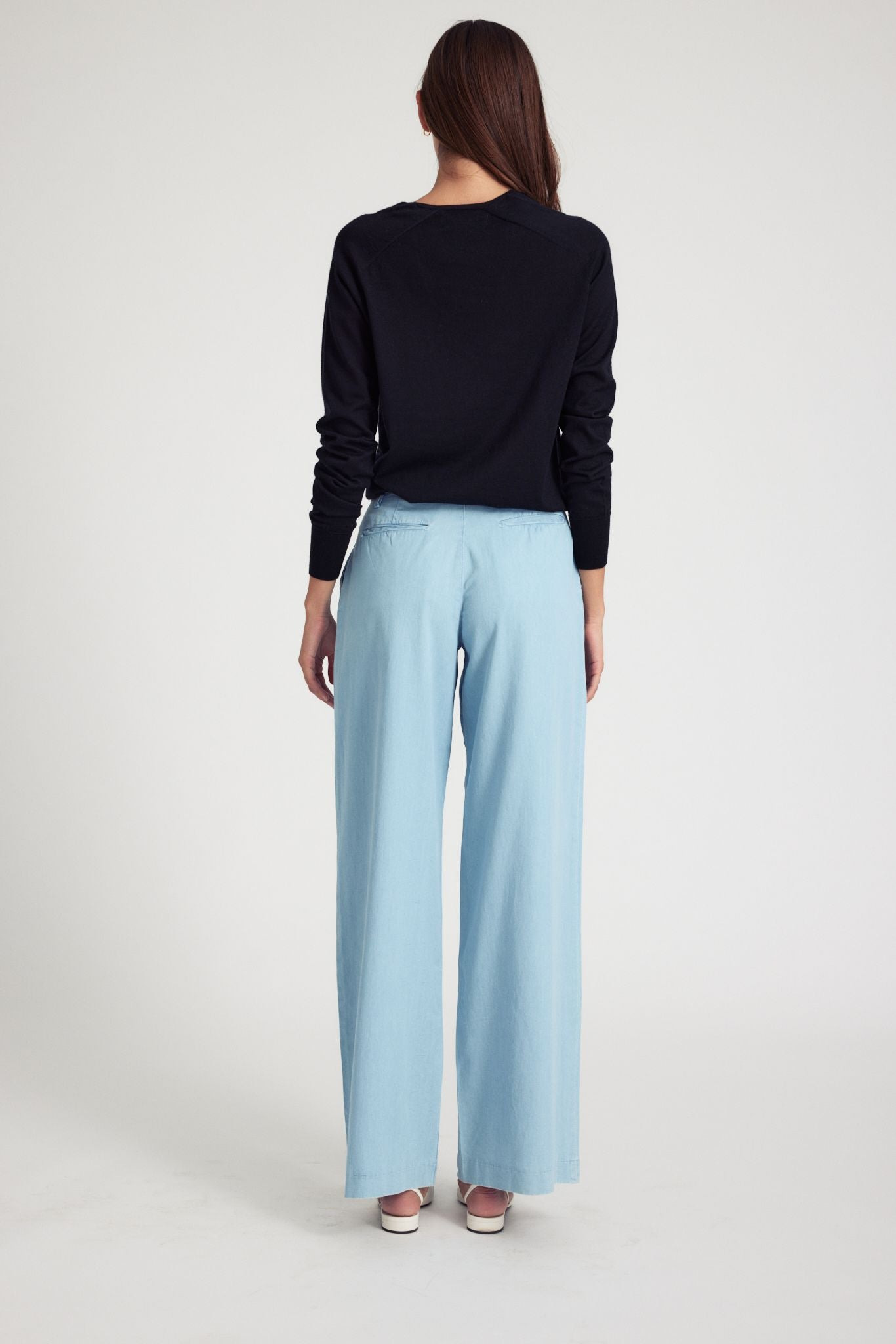 LIGHT BLUE CHAMBRAY PLEATED TROUSERS - 4