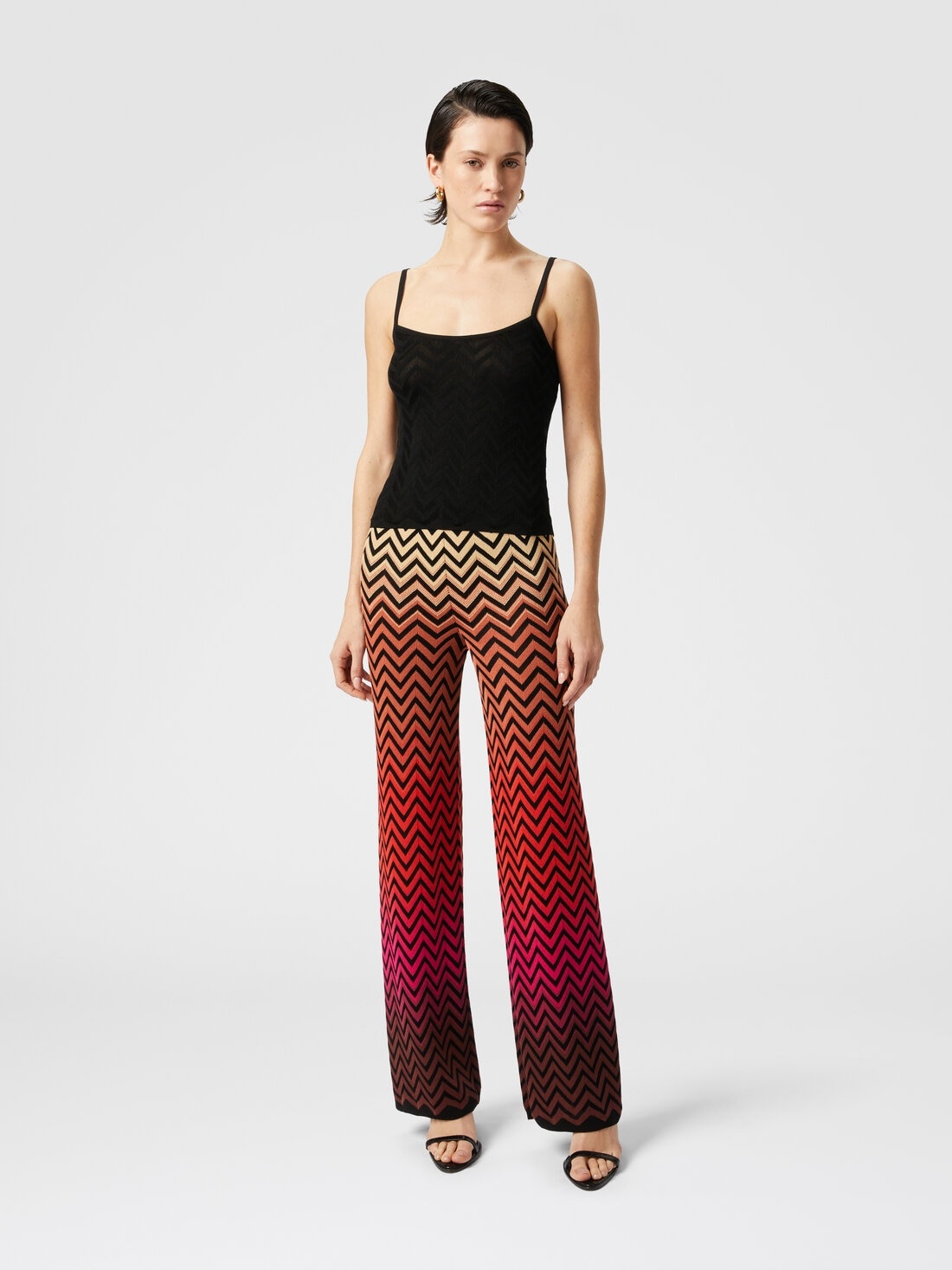 Straight trousers with dégradé chevron motif - 2