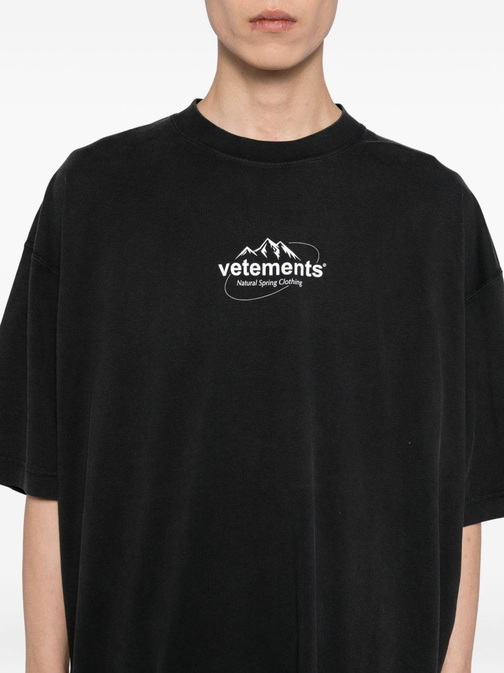 logo-print T-shirt - 4