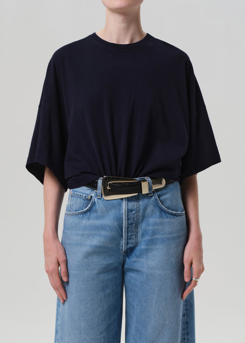 Citizens of Humanity Cape Tee
In Navy outlook