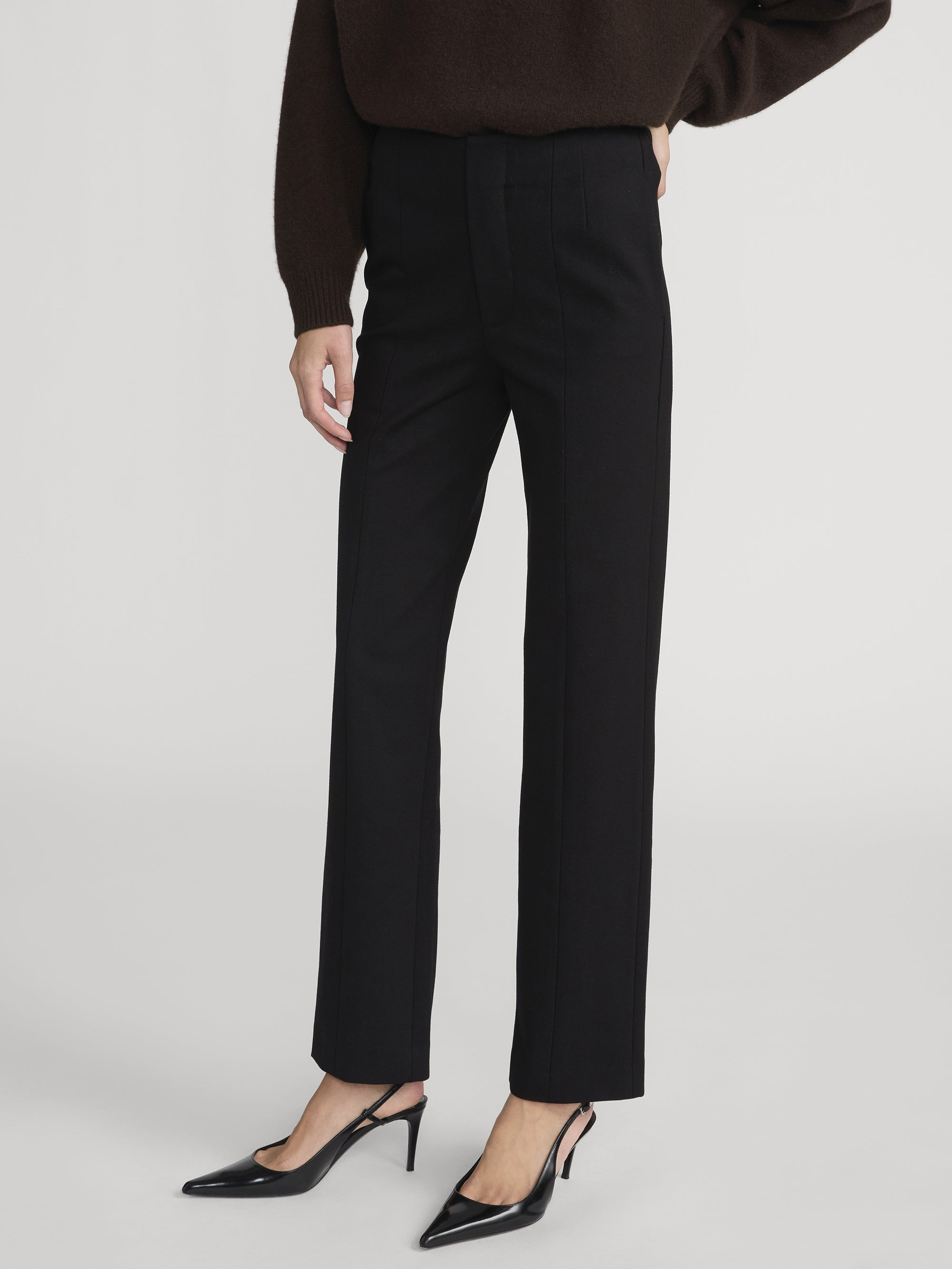 The Sleek Trouser in Black - 5