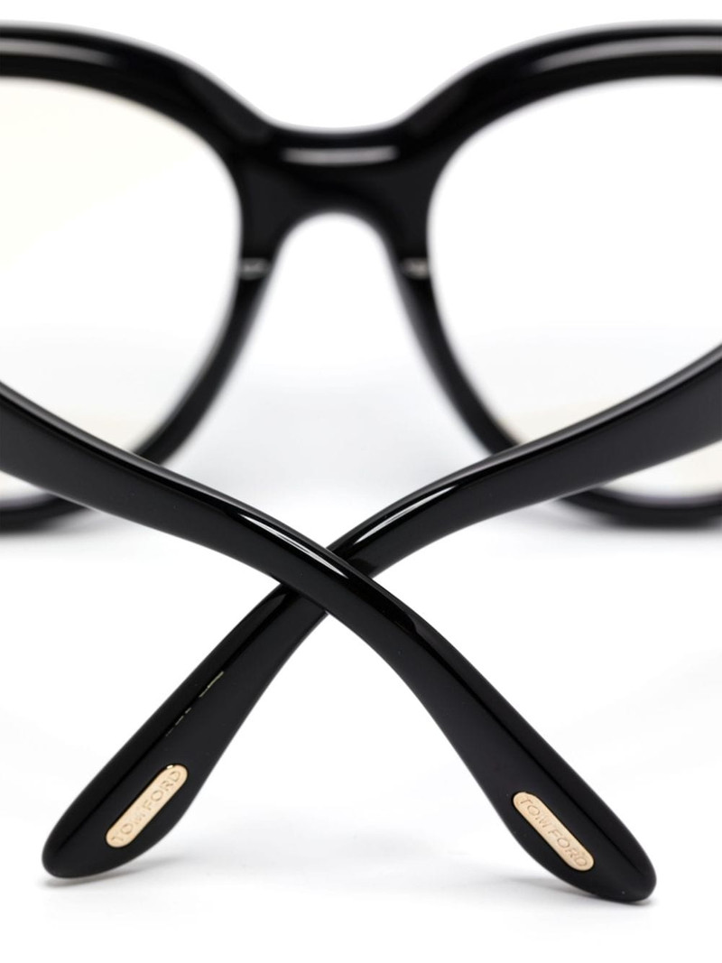 cat-eye glasses 3