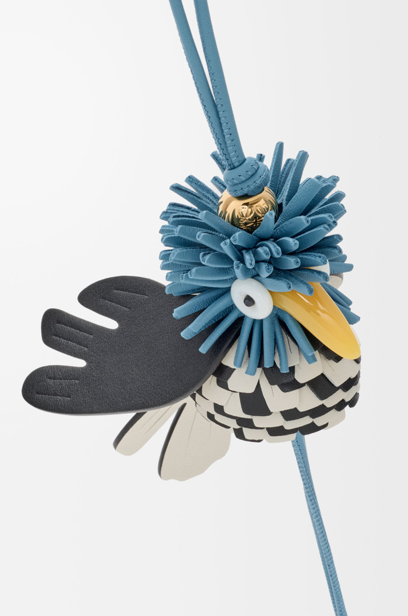Loewe Hoopoe bird charm in classic calfskin outlook