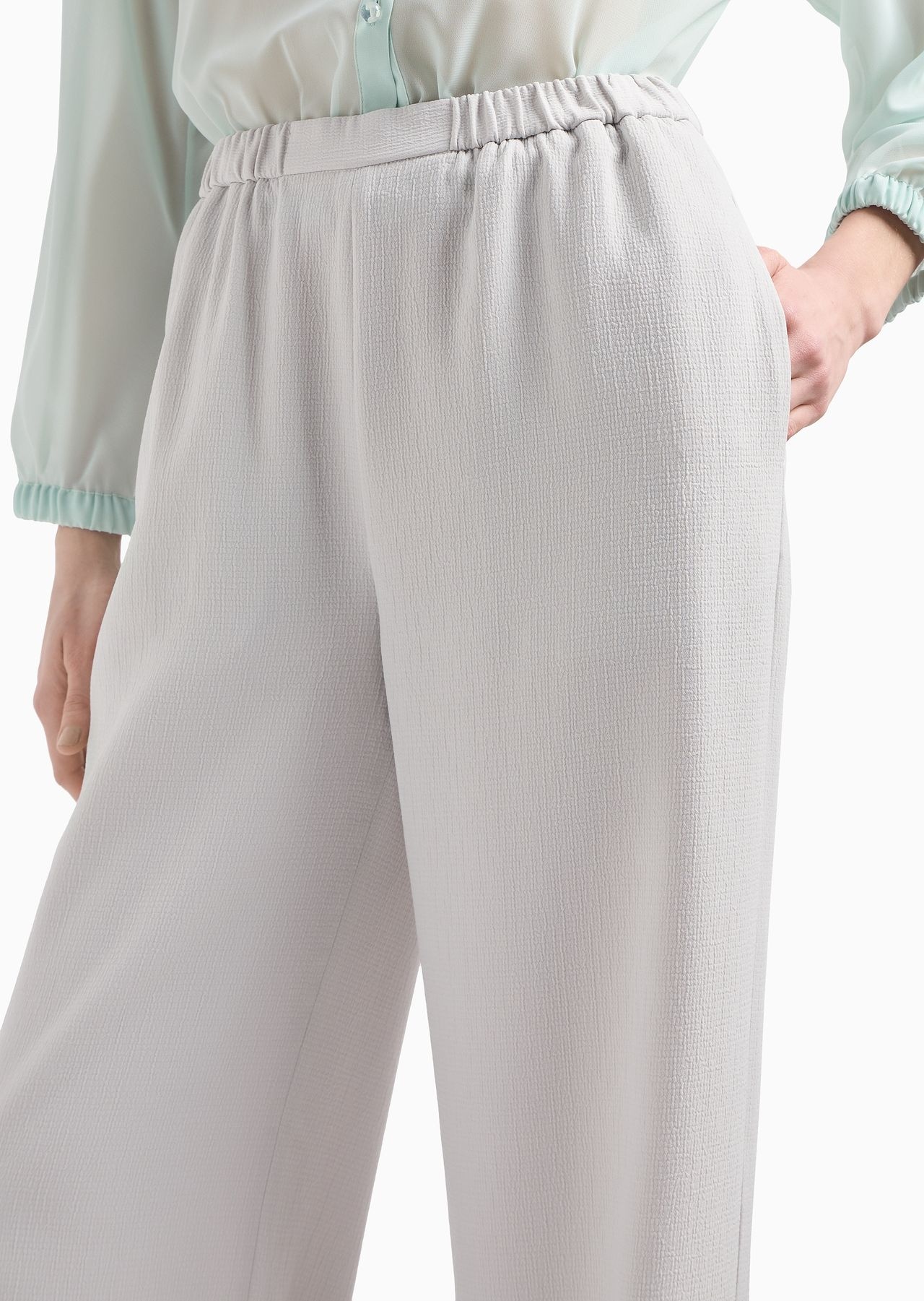 Technical seersucker trousers with darts - 5