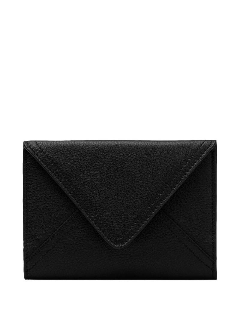 Etienne passport holder 1