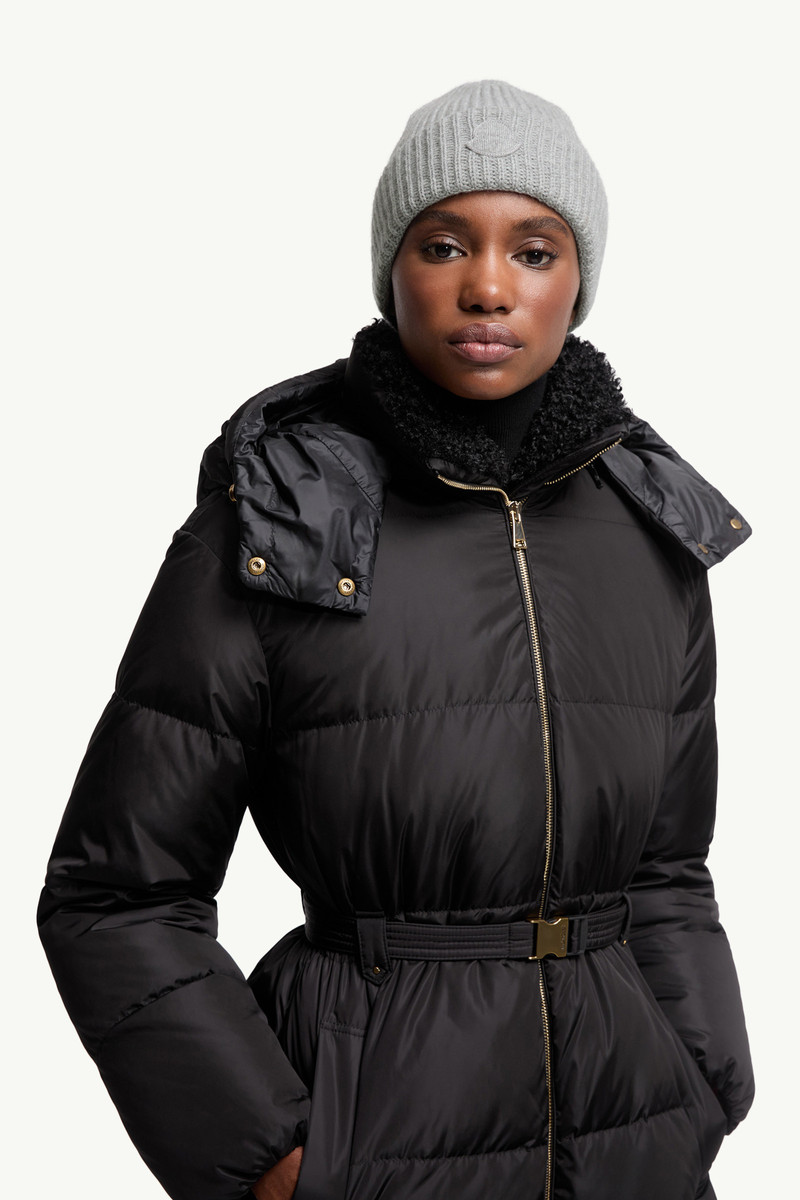 Moncler Cashmere Beanie outlook