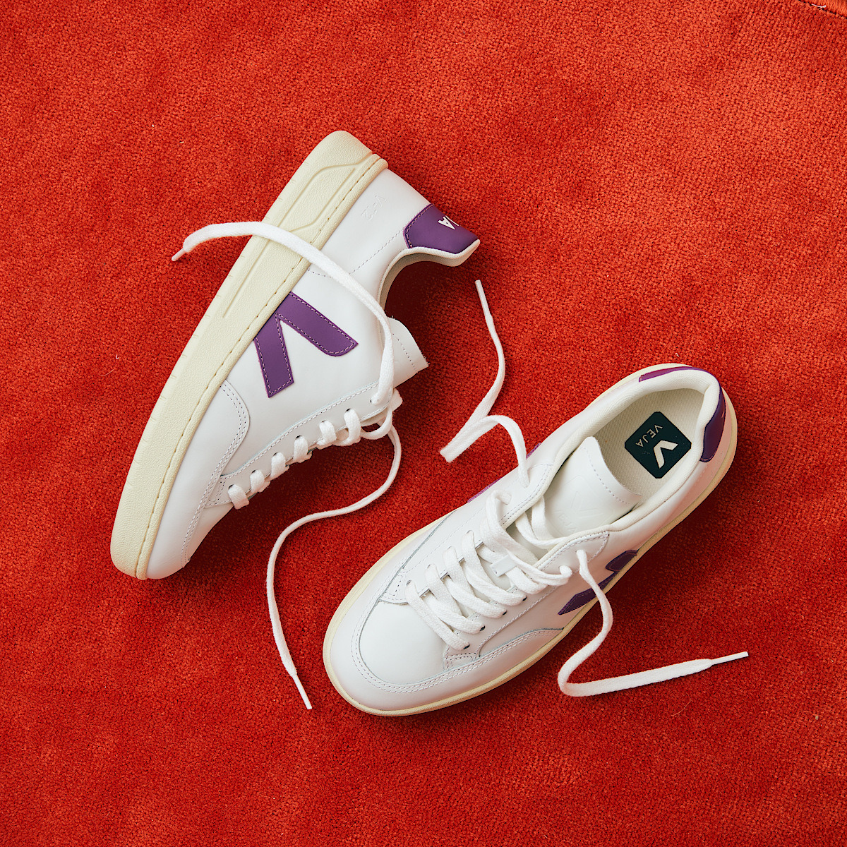 V-12 LEATHER WHITE COSMOS - 4